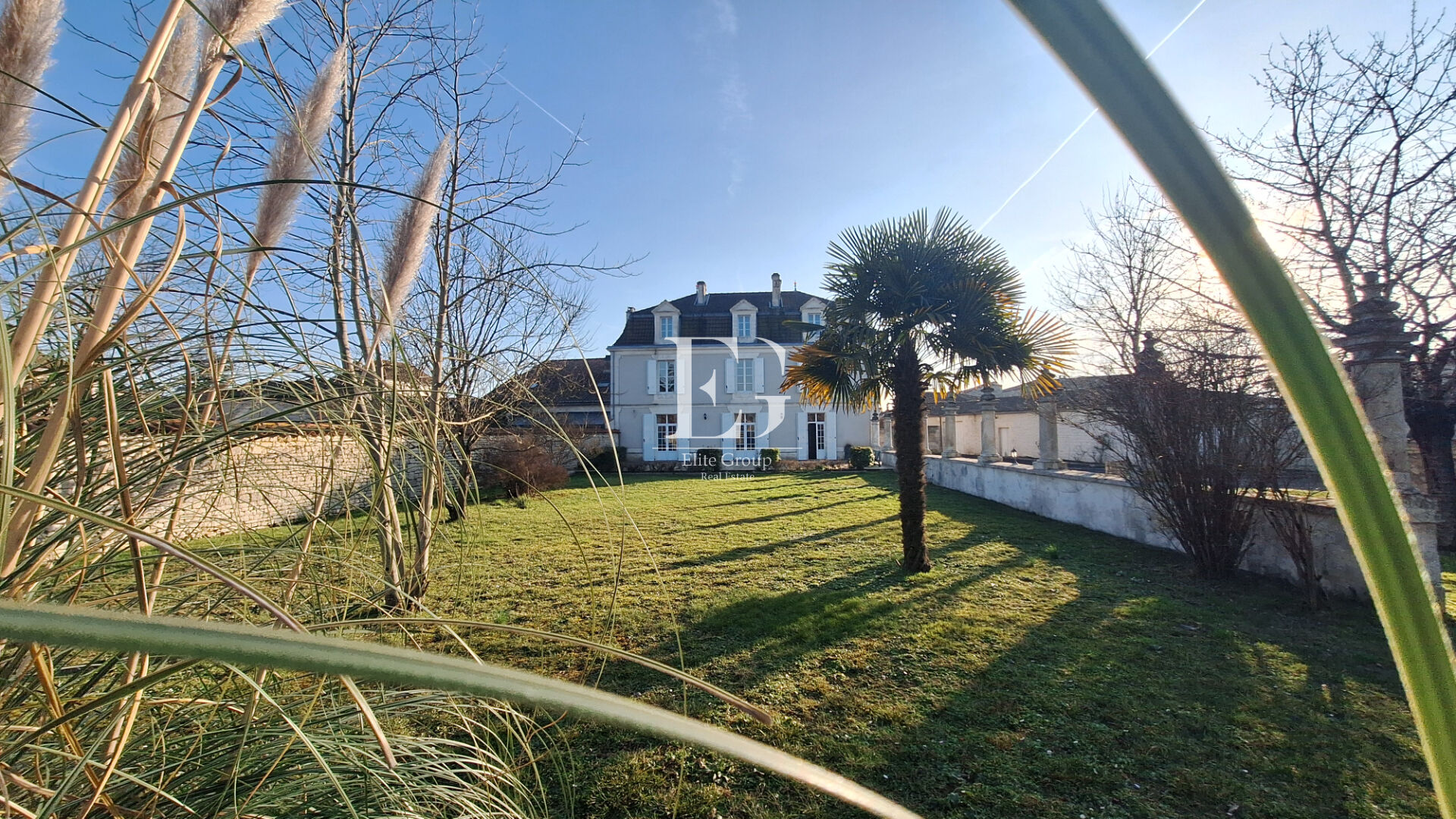 A VENDRE MAISON DE MAÎTRE À VARS - 3 CHAMBRES - 210 M2