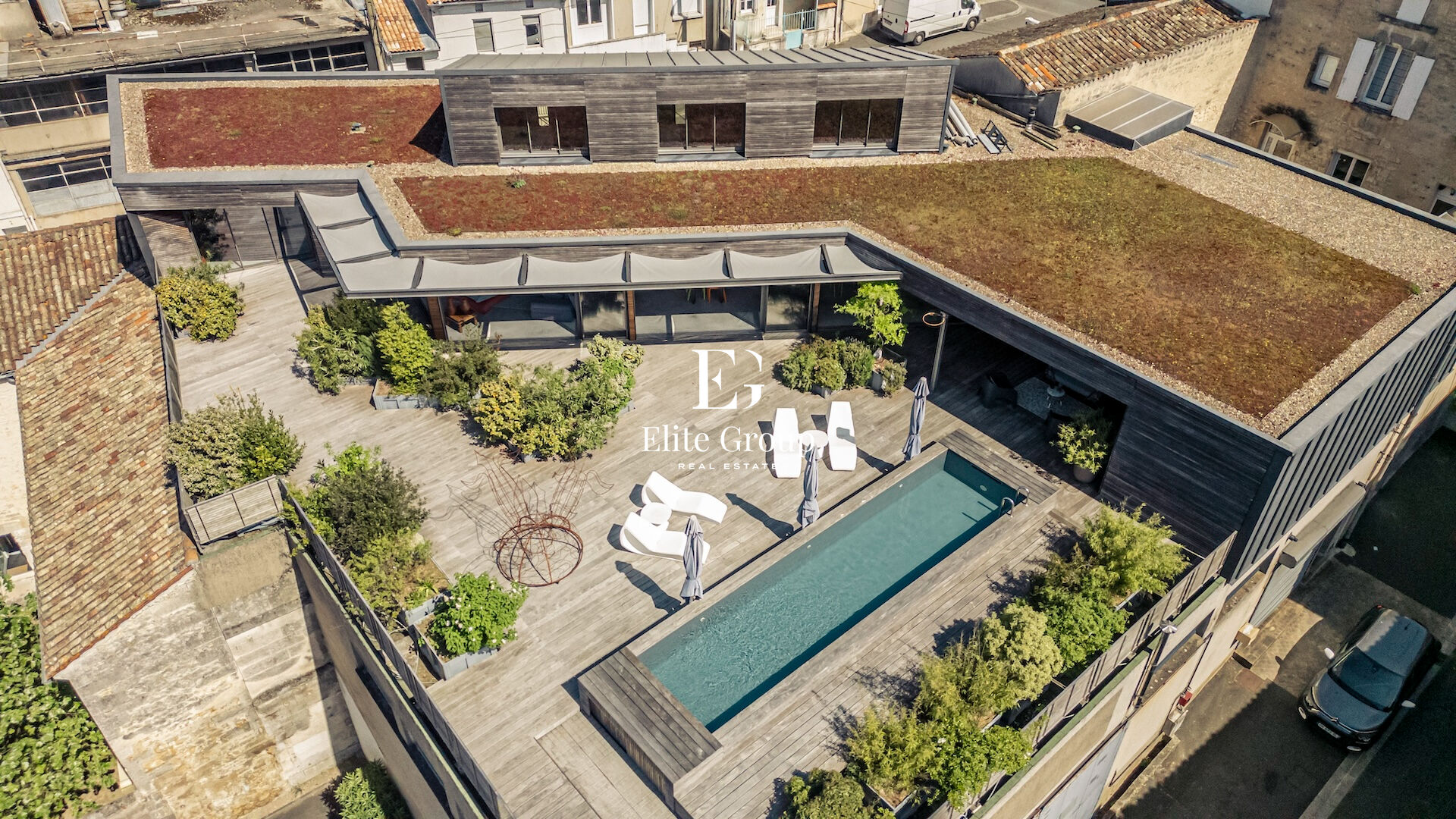 A VENDRE PENTHOUSE  D'EXCEPTION  AVEC TERRASSE ET PISCINE - 294M² - ANGOULÊME