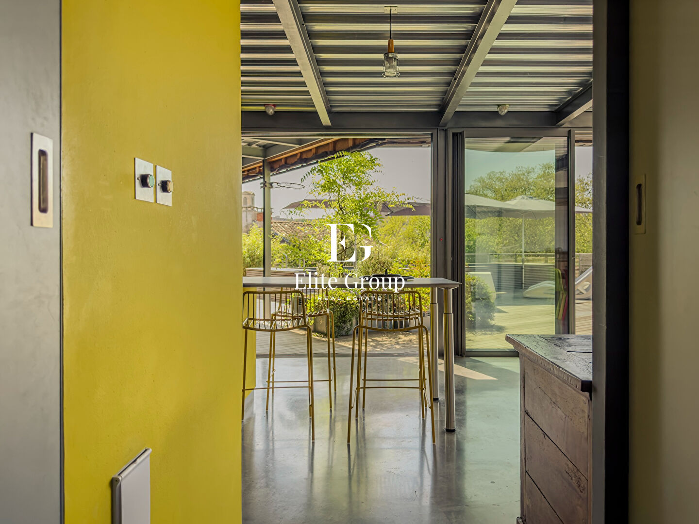 A VENDRE PENTHOUSE  D'EXCEPTION  AVEC TERRASSE ET PISCINE - 294M² - ANGOULÊME