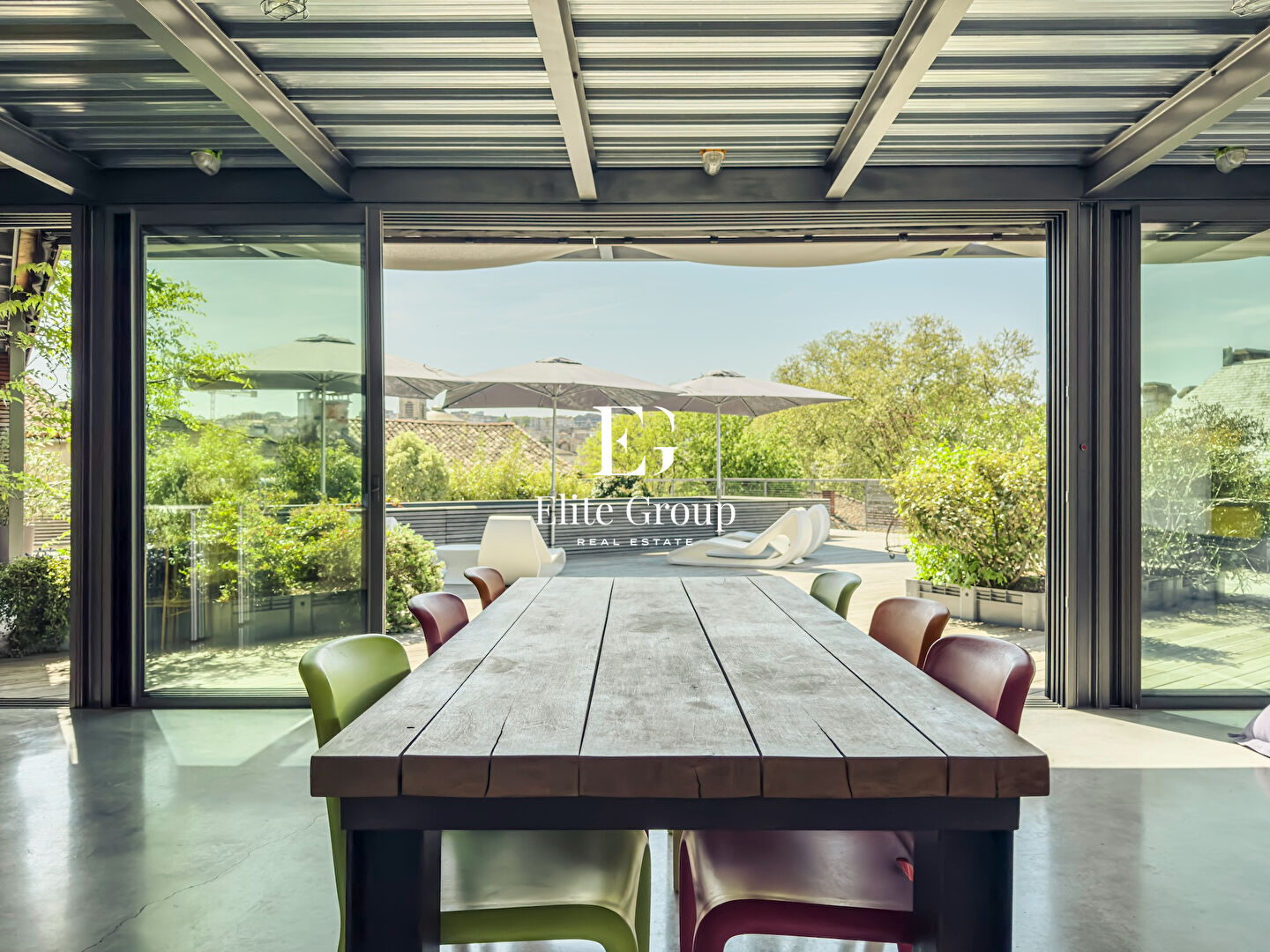 A VENDRE PENTHOUSE  D'EXCEPTION  AVEC TERRASSE ET PISCINE - 294M² - ANGOULÊME