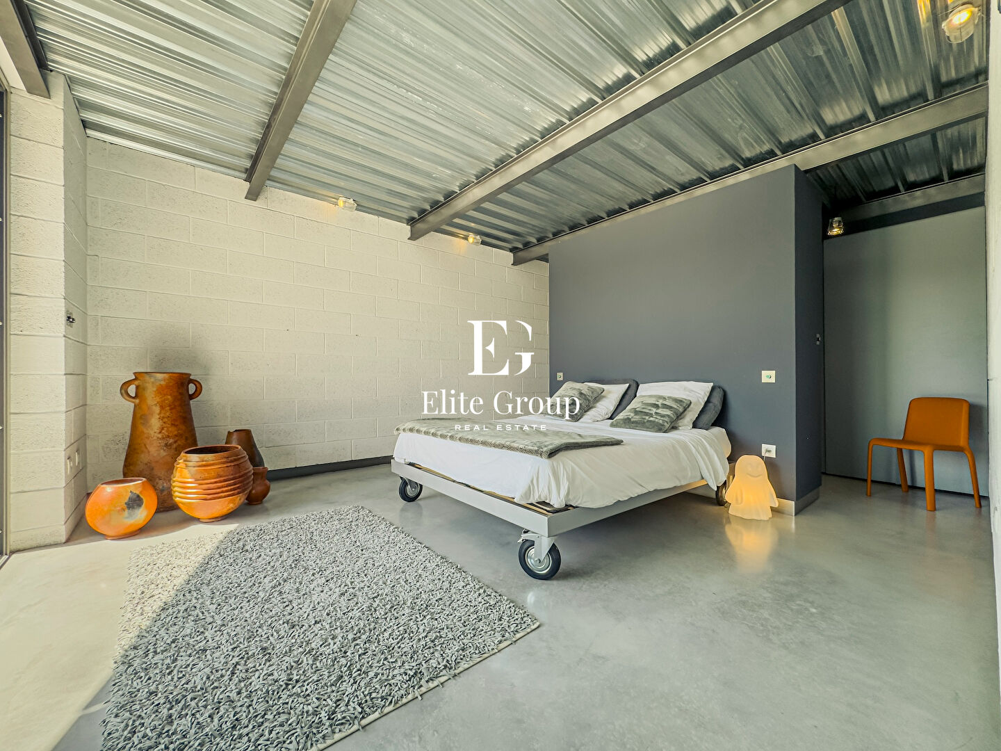 A VENDRE PENTHOUSE  D'EXCEPTION  AVEC TERRASSE ET PISCINE - 294M² - ANGOULÊME