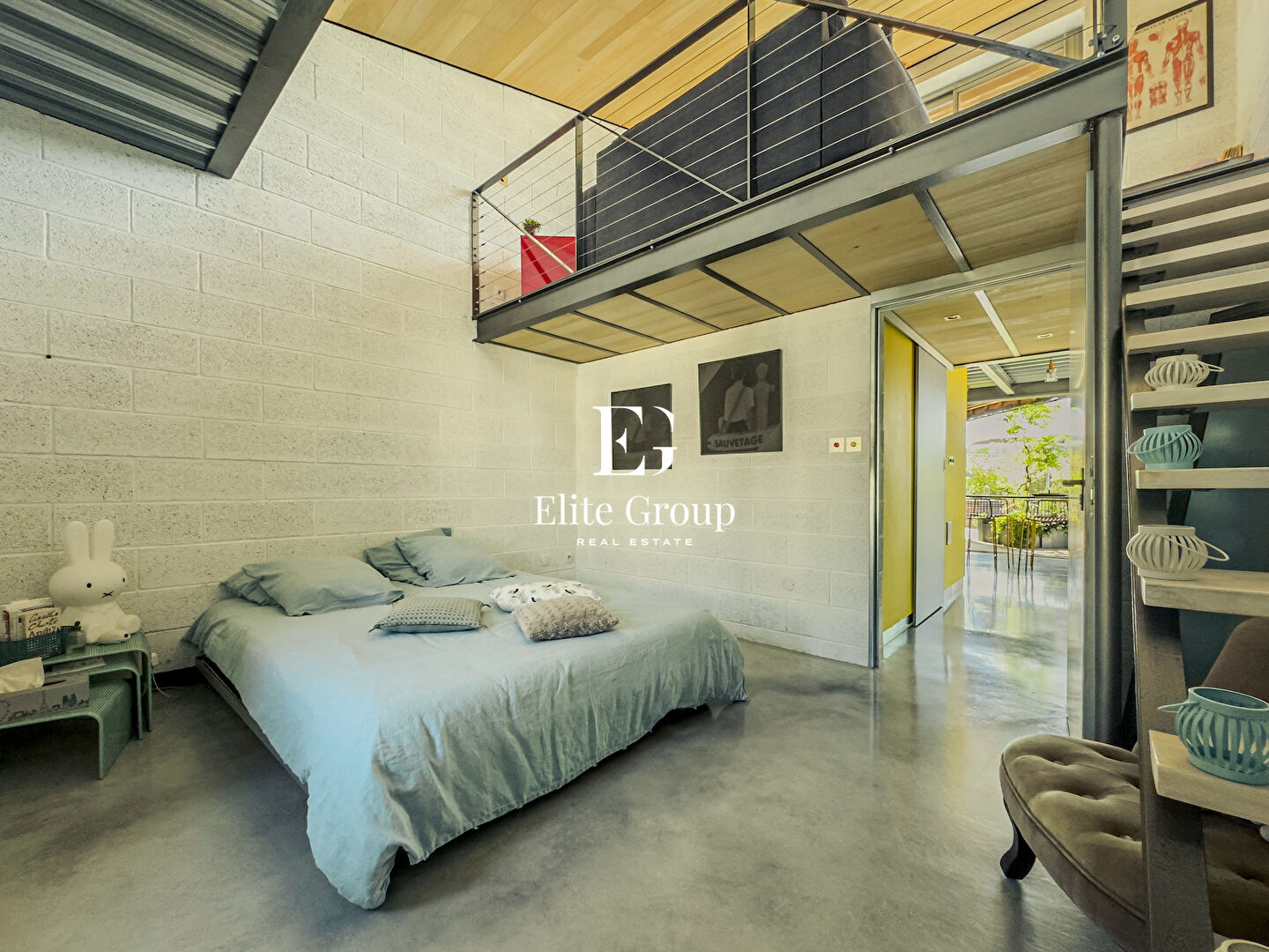 A VENDRE PENTHOUSE  D'EXCEPTION  AVEC TERRASSE ET PISCINE - 294M² - ANGOULÊME
