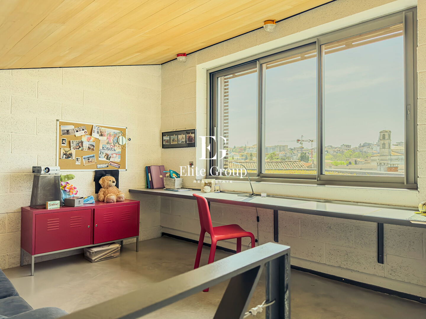 A VENDRE PENTHOUSE  D'EXCEPTION  AVEC TERRASSE ET PISCINE - 294M² - ANGOULÊME