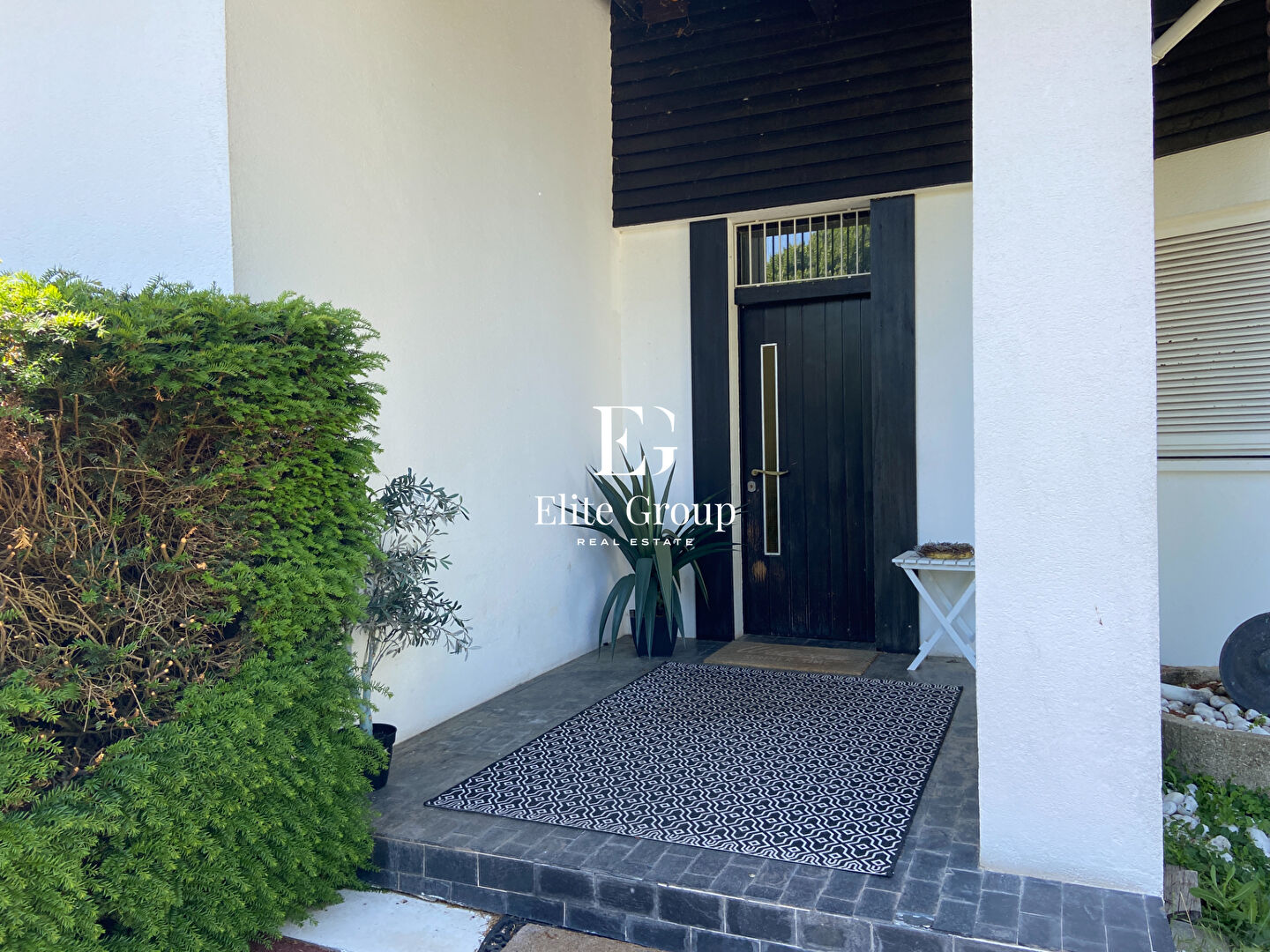 À VENDRE MAISON D'ARCHITECTE  SECTEUR ANGOULÊME - 274m² - 7 PIÈCES