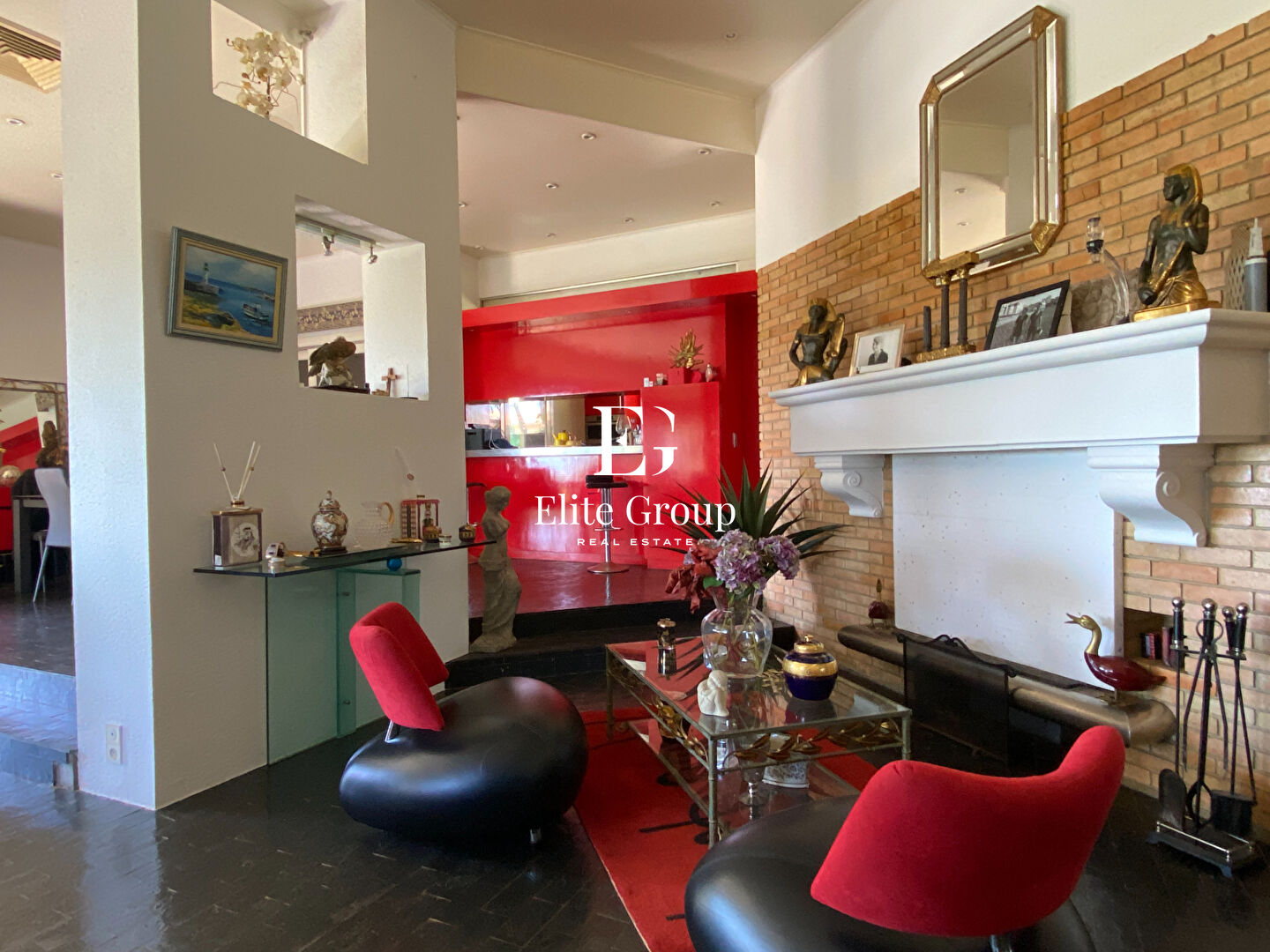 À VENDRE MAISON D'ARCHITECTE  SECTEUR ANGOULÊME - 274m² - 7 PIÈCES