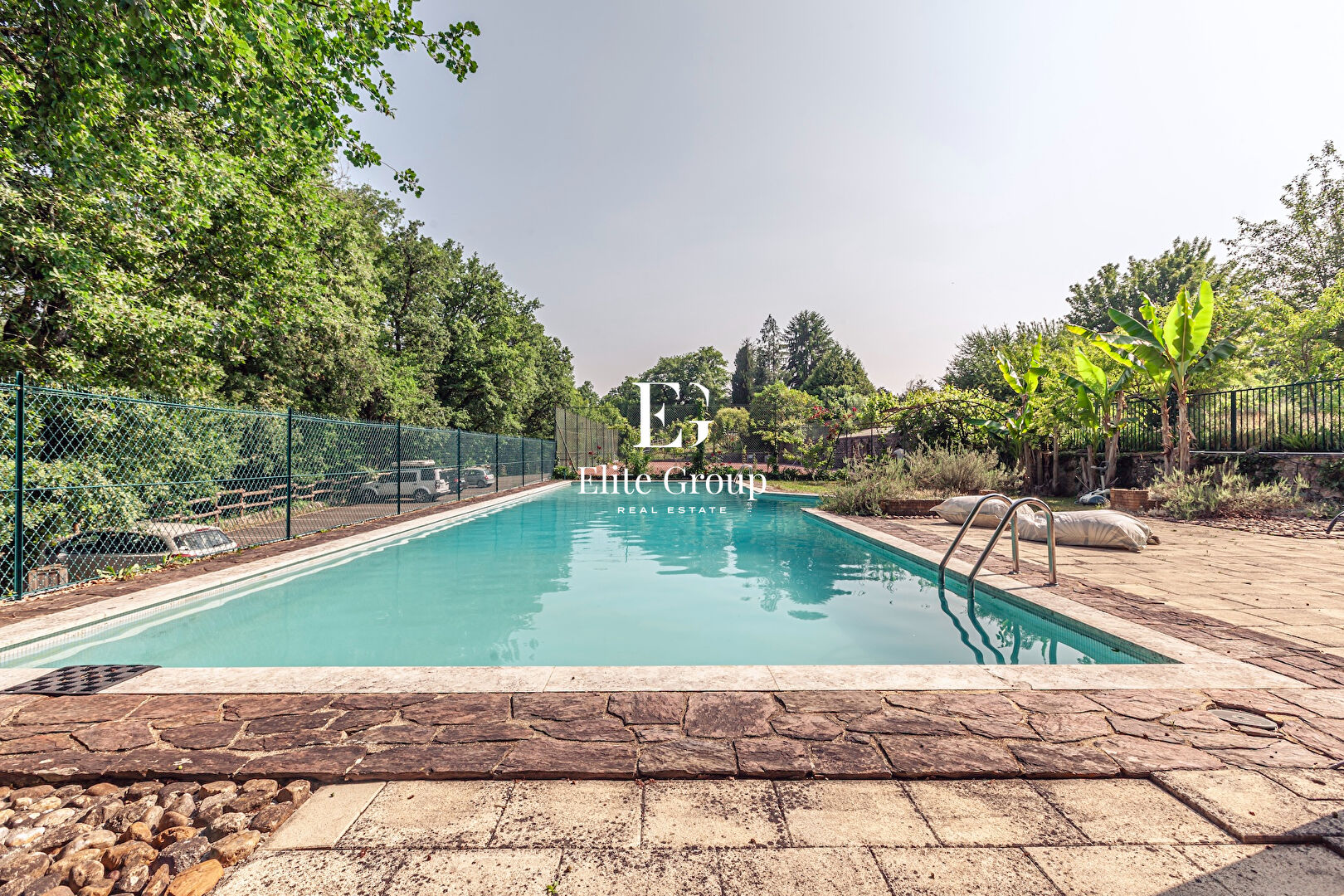 A VENDRE DEMEURE DE PRESTIGE - 20 PIÈCES - 980 M2