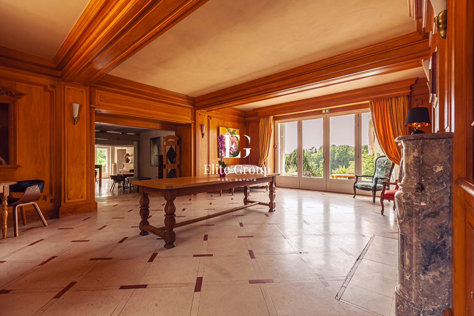 A VENDRE DEMEURE DE PRESTIGE - 20 PIÈCES - 980 M2