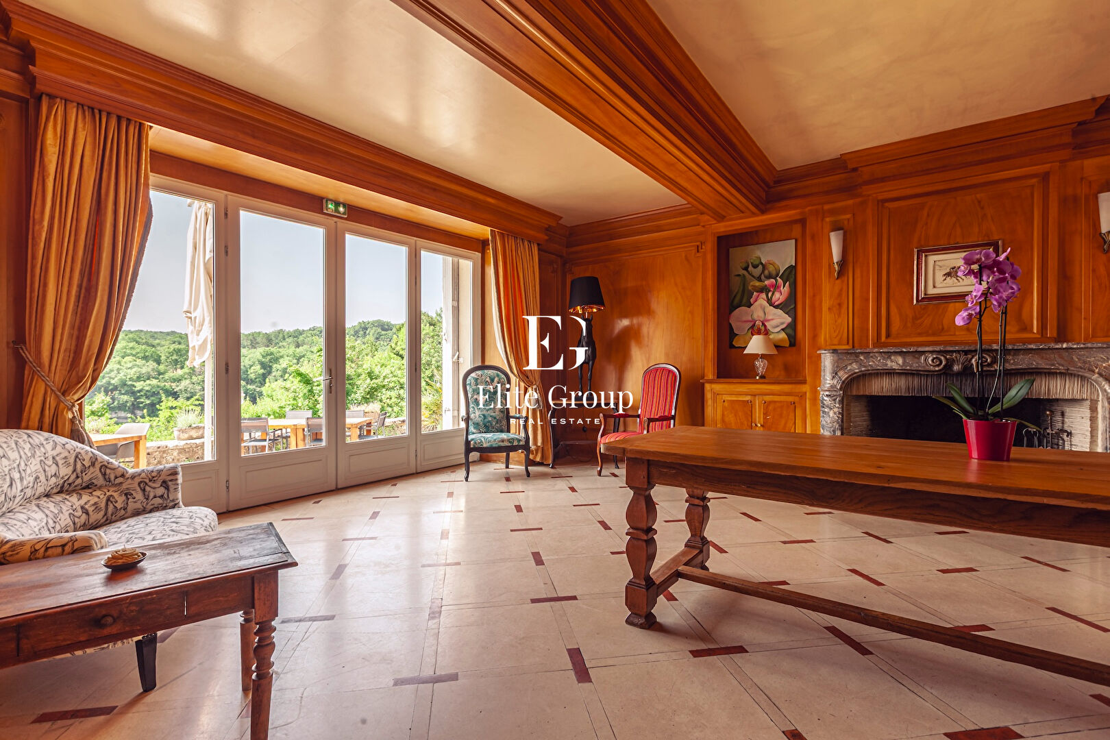 A VENDRE DEMEURE DE PRESTIGE - 20 PIÈCES - 980 M2
