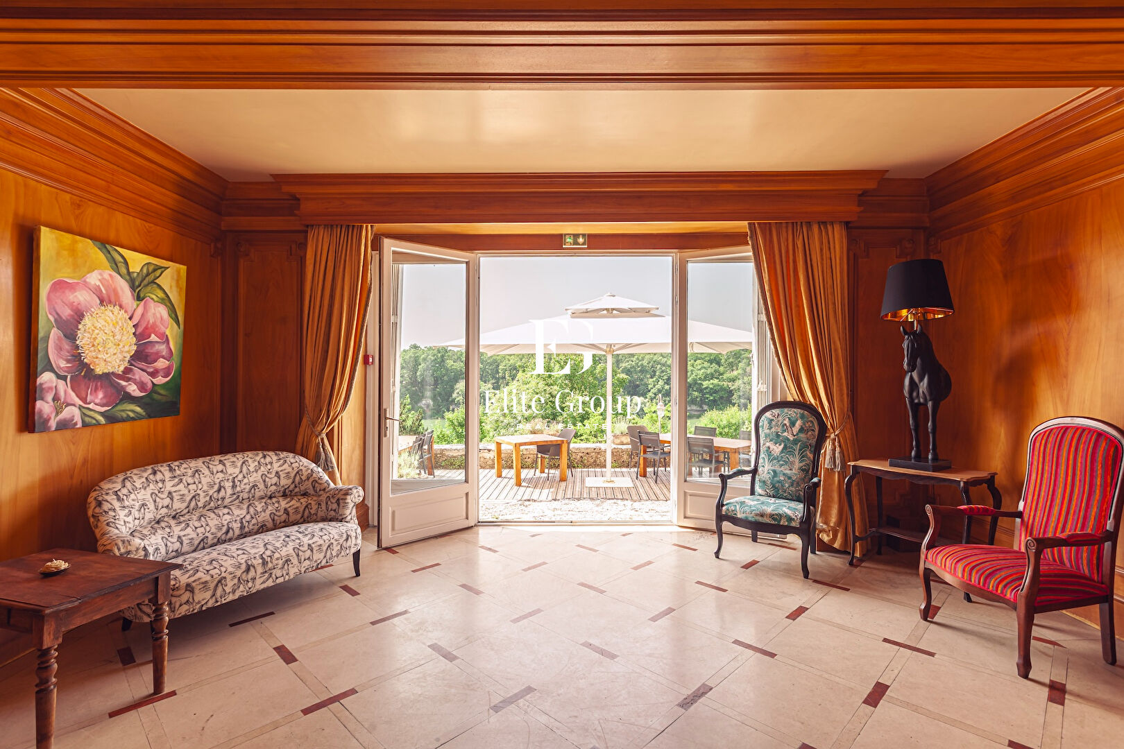 A VENDRE DEMEURE DE PRESTIGE - 20 PIÈCES - 980 M2