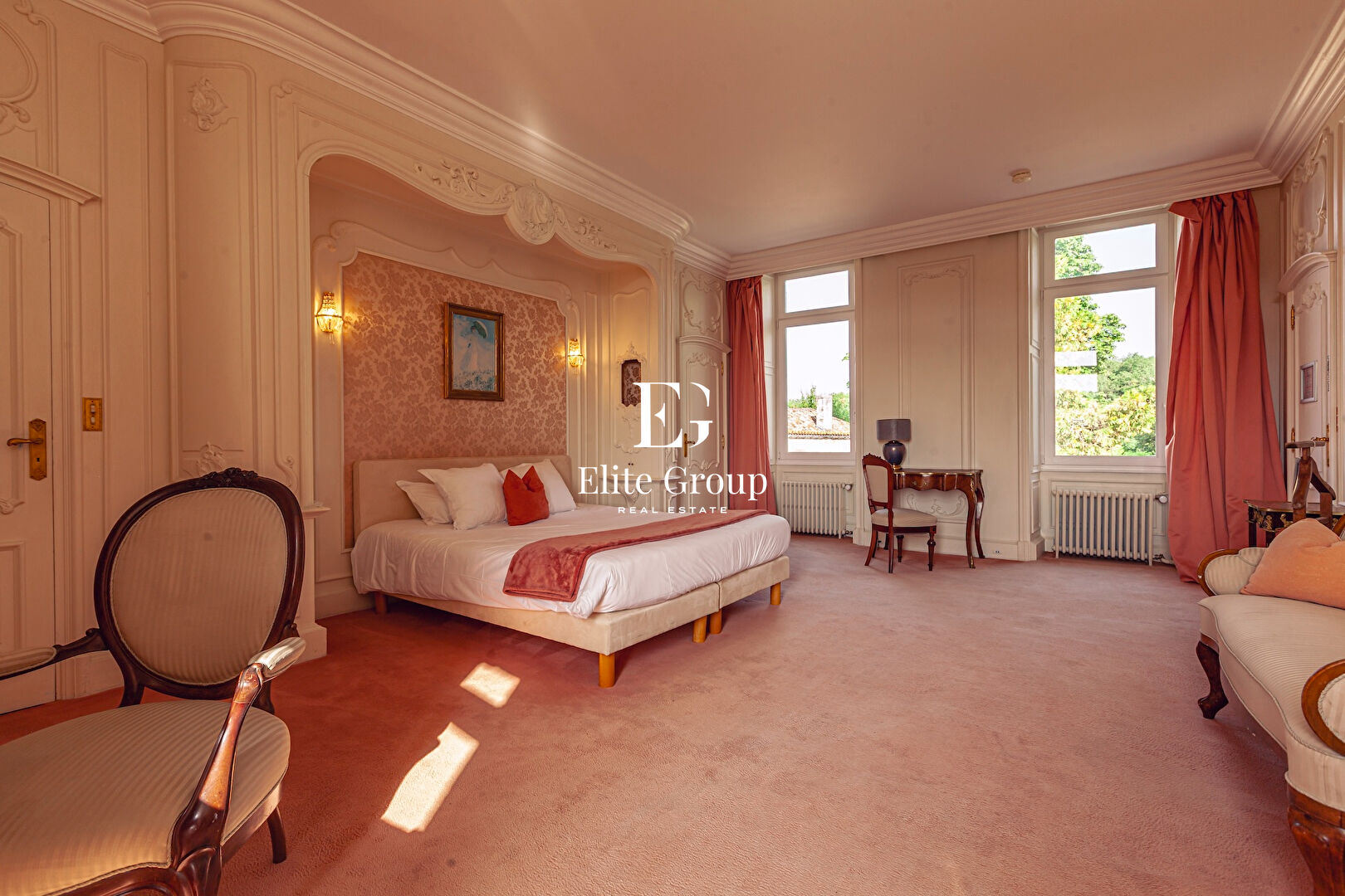 A VENDRE DEMEURE DE PRESTIGE - 20 PIÈCES - 980 M2