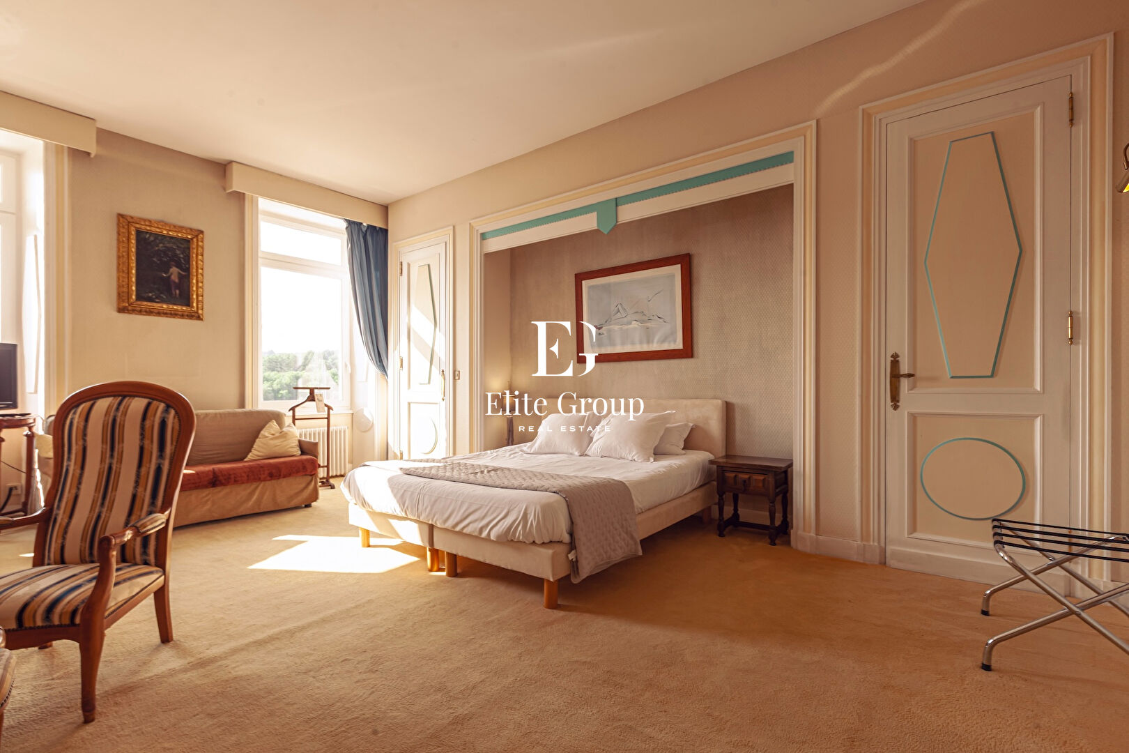 A VENDRE DEMEURE DE PRESTIGE - 20 PIÈCES - 980 M2