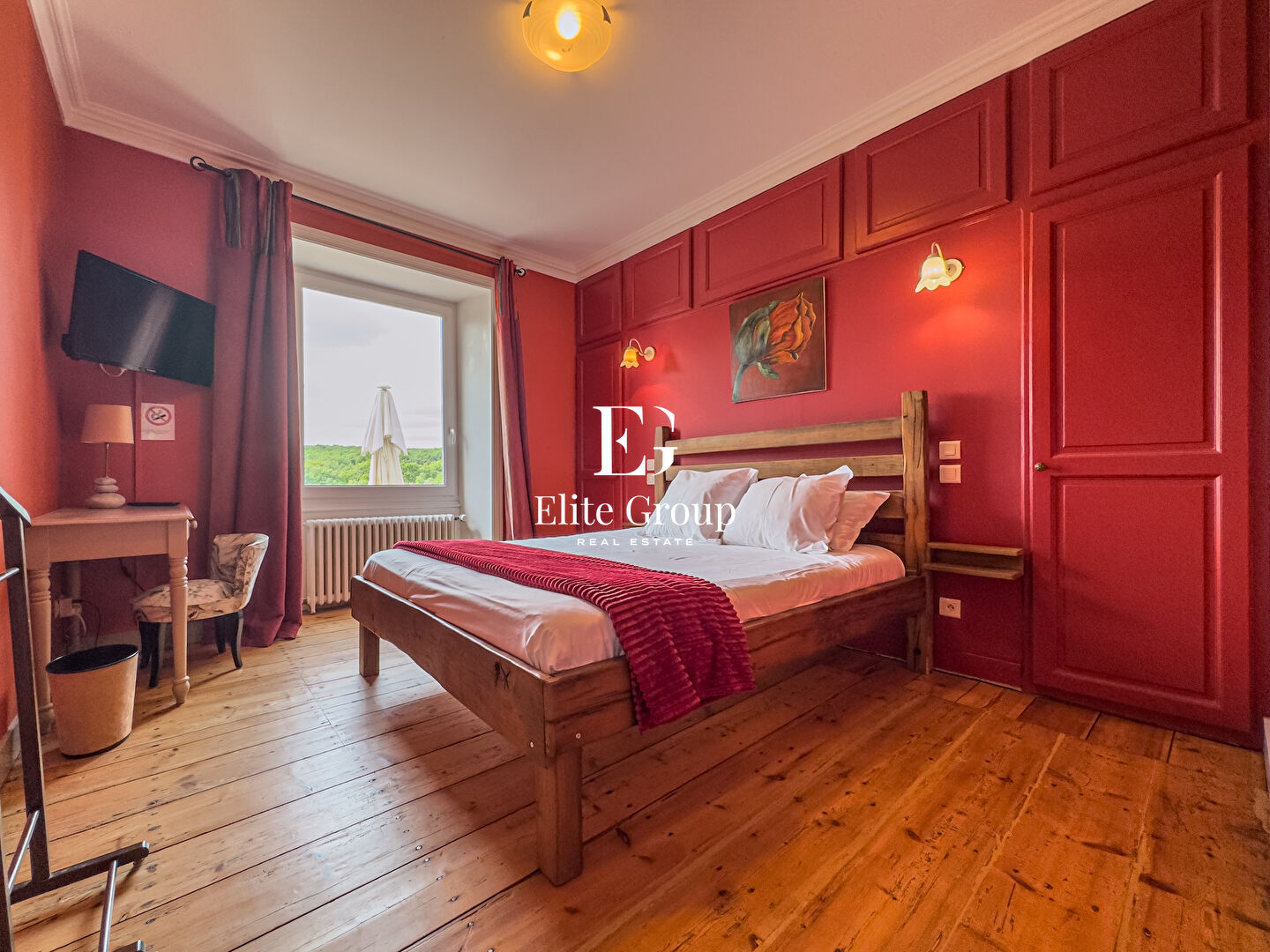 A VENDRE DEMEURE DE PRESTIGE - 20 PIÈCES - 980 M2