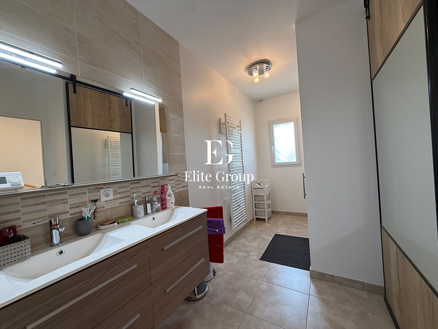 A VENDRE très joli pavillon avec piscine à Jarnac 126 m2