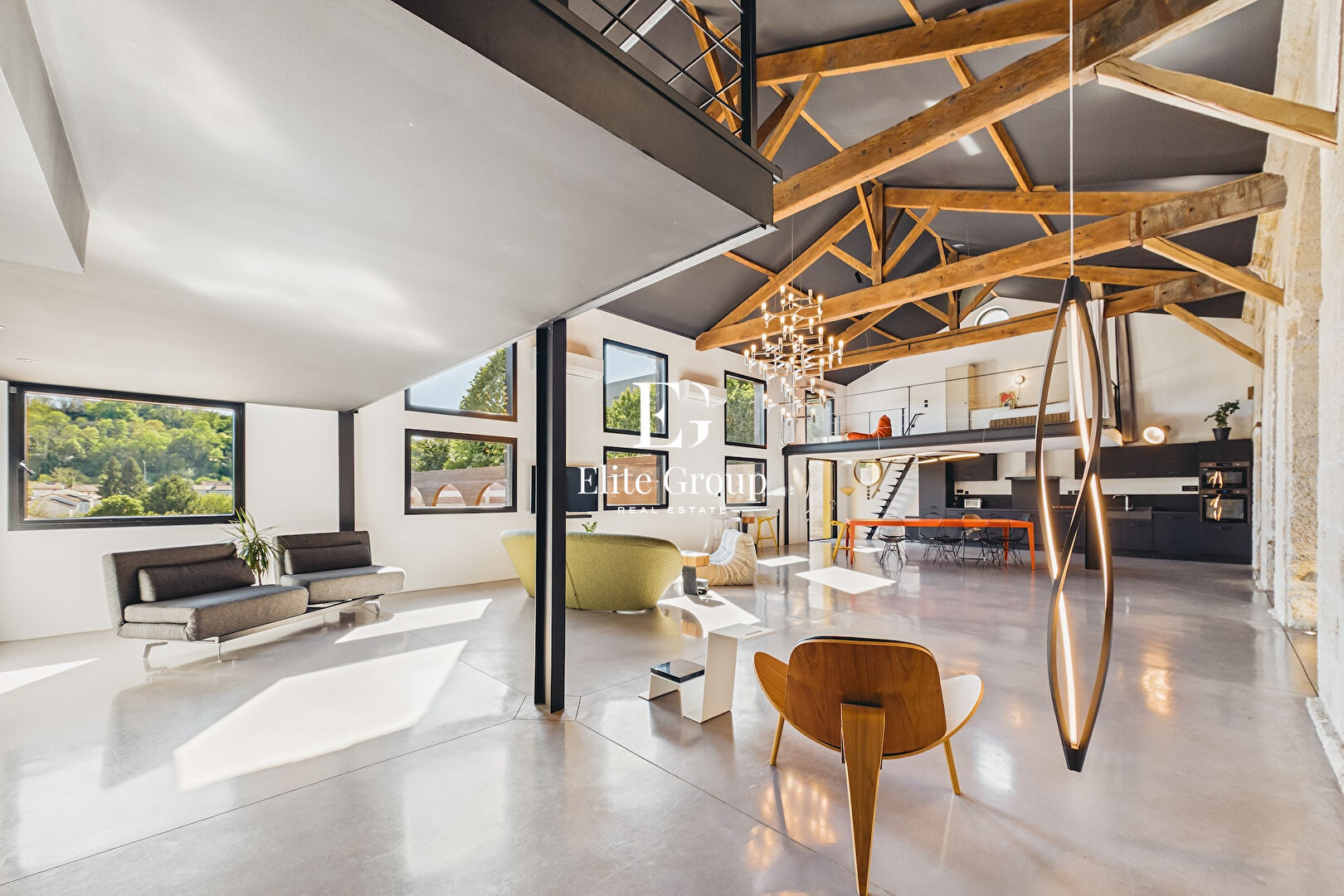 Image de l'annonce UN LOFT À L'ARCHITECTURE SINGULIÈRE, UNE ÂME HORS DU COMMUN - BIEN UNIQUE ET ULTRA RARE