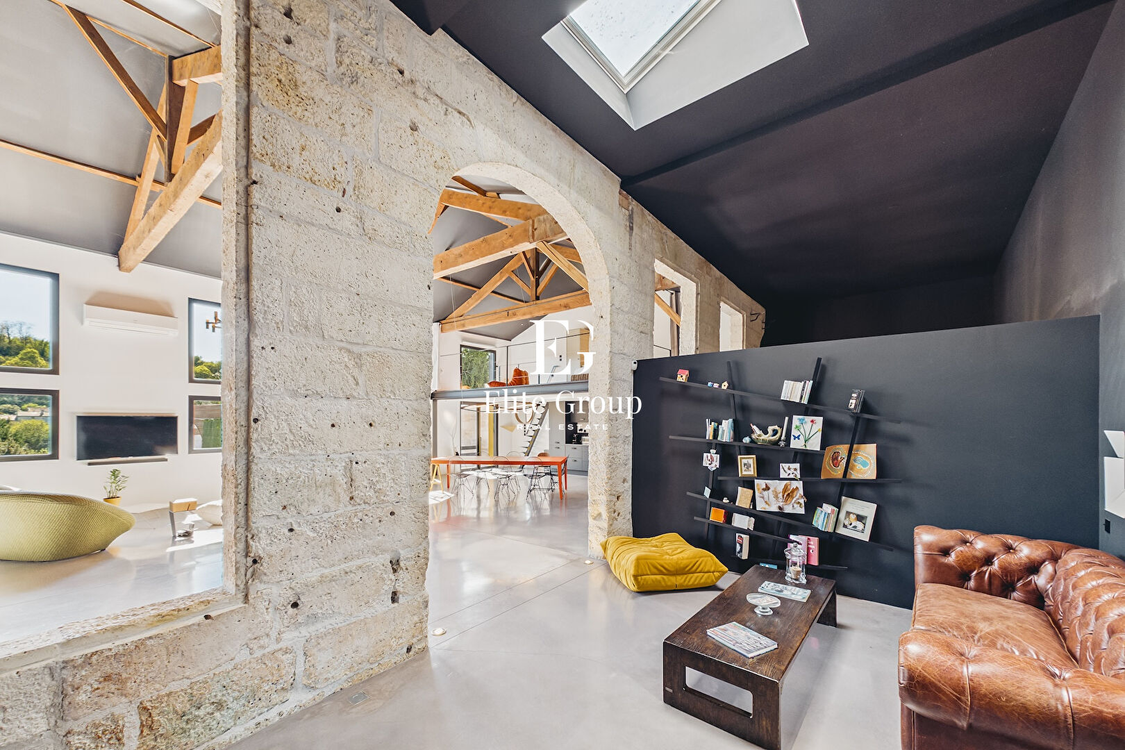 UN LOFT À L'ARCHITECTURE SINGULIÈRE, UNE ÂME HORS DU COMMUN - BIEN UNIQUE ET ULTRA RARE