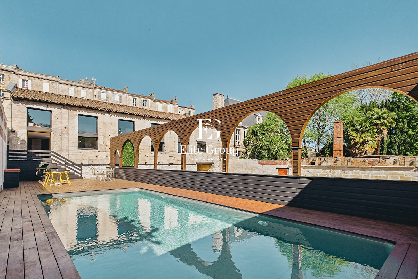 UN LOFT À L'ARCHITECTURE SINGULIÈRE, UNE ÂME HORS DU COMMUN - BIEN UNIQUE ET ULTRA RARE