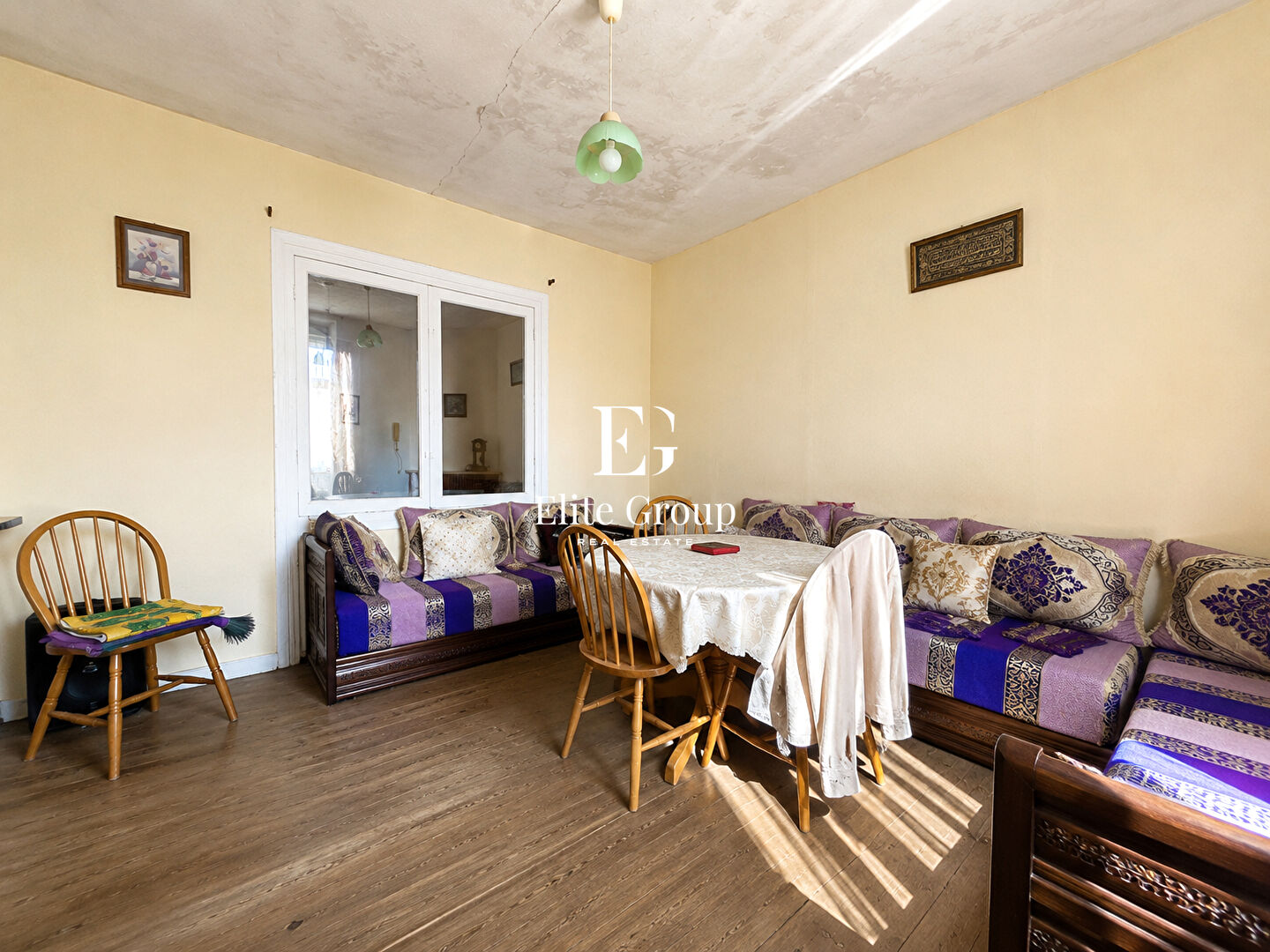 MAISON INDIVIDUELLE DE PLAIN PIED AVEC JARDIN - À RÉNOVER