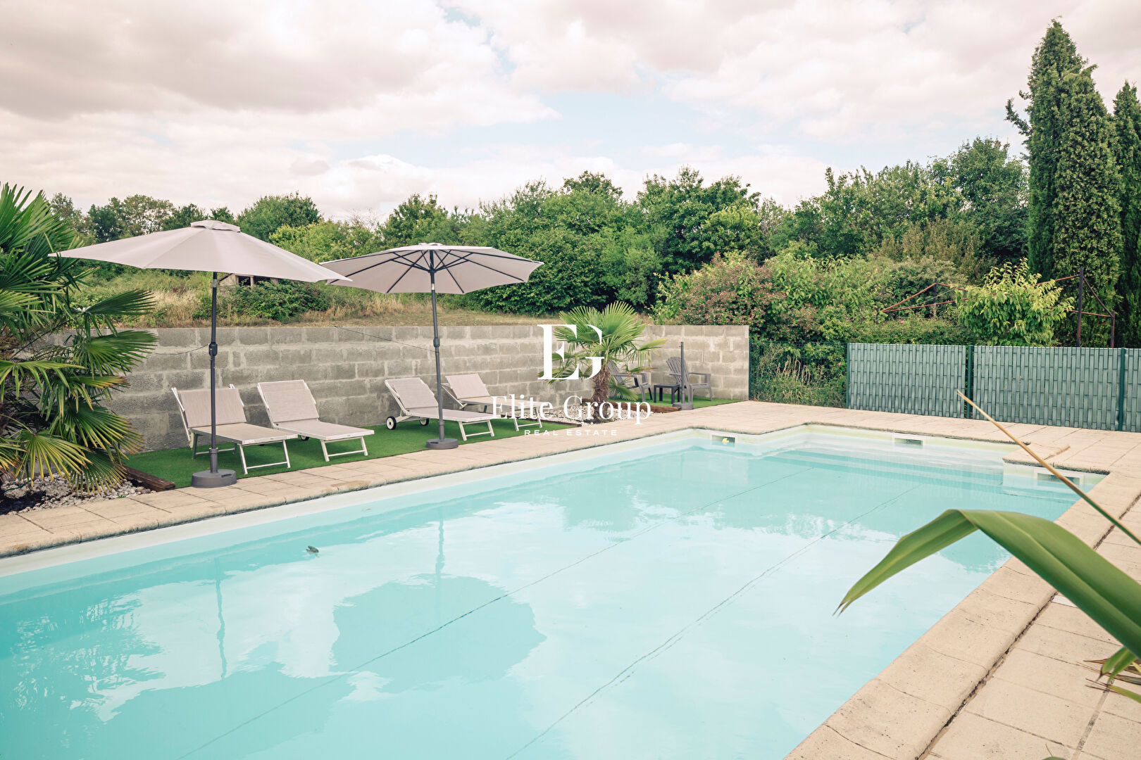 A VENDRE SUPERBE MAISON À MÉRIGNAC 457 m2