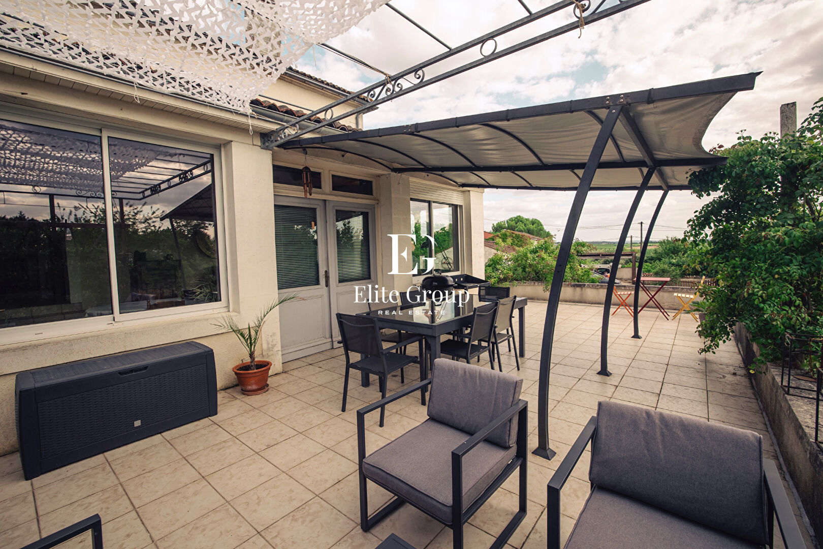 A VENDRE SUPERBE MAISON À MÉRIGNAC 457 m2