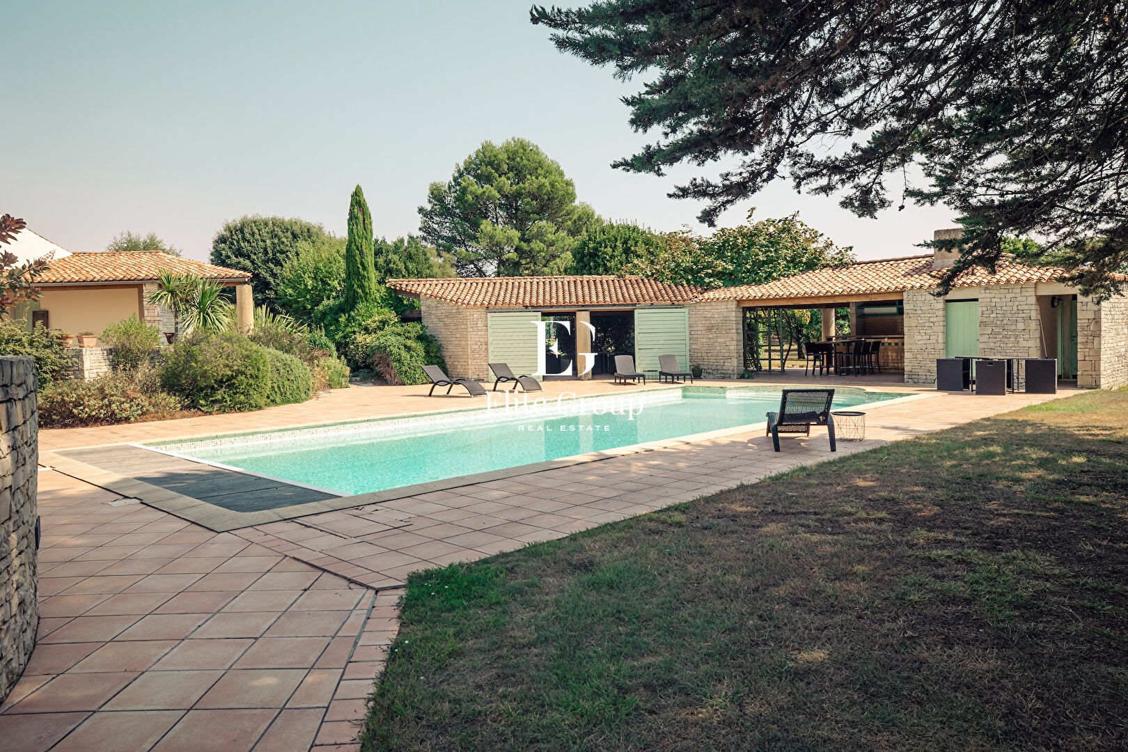 VILLA D'EXCEPTION À DEUX PAS DES PLAGES ET DU CENTRE-VILLE