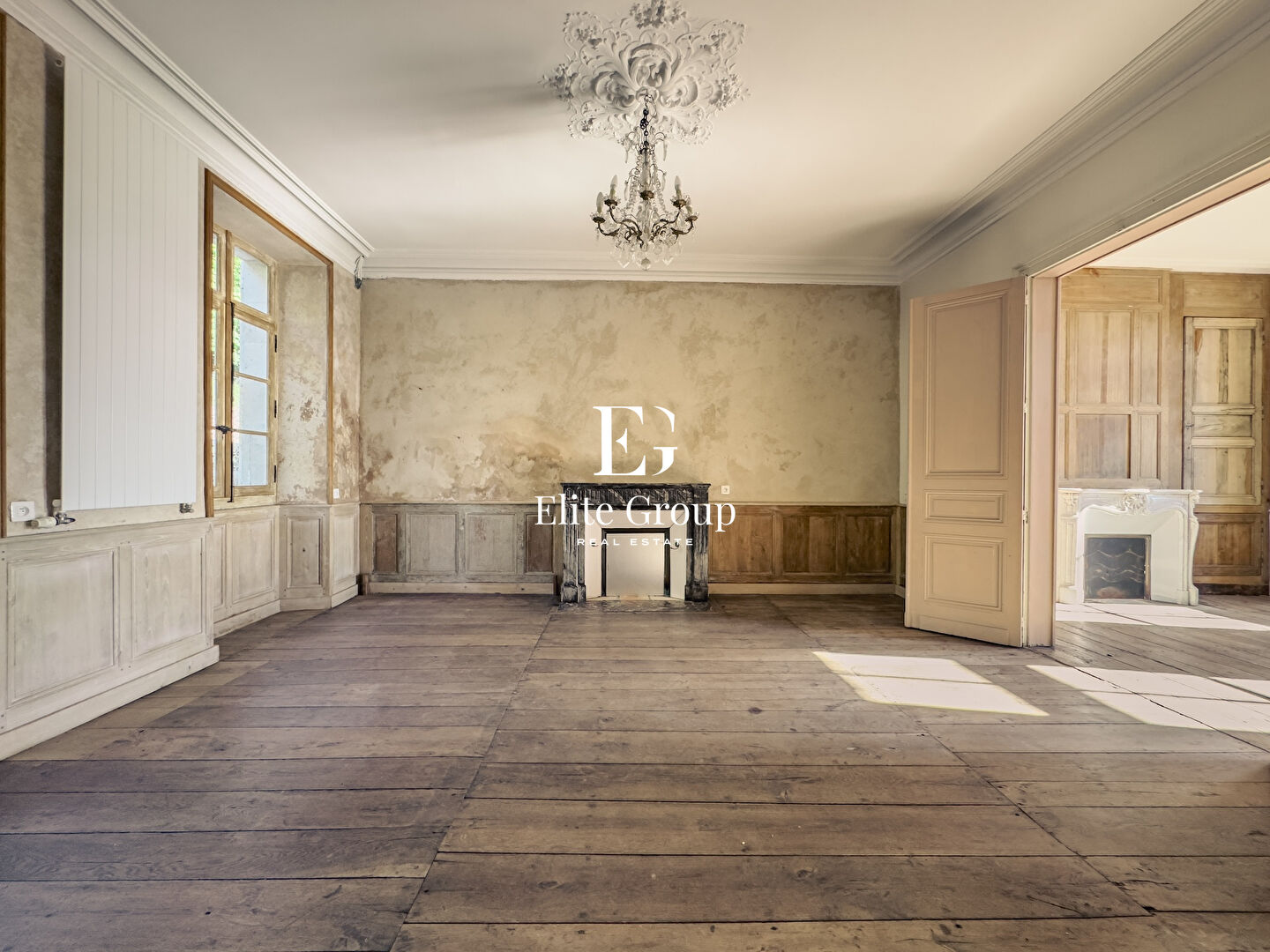 À VENDRE MAISON DE CARACTÈRE EN PLEIN CENTRE-VILLE D'ANGOULÊME - 270 M2