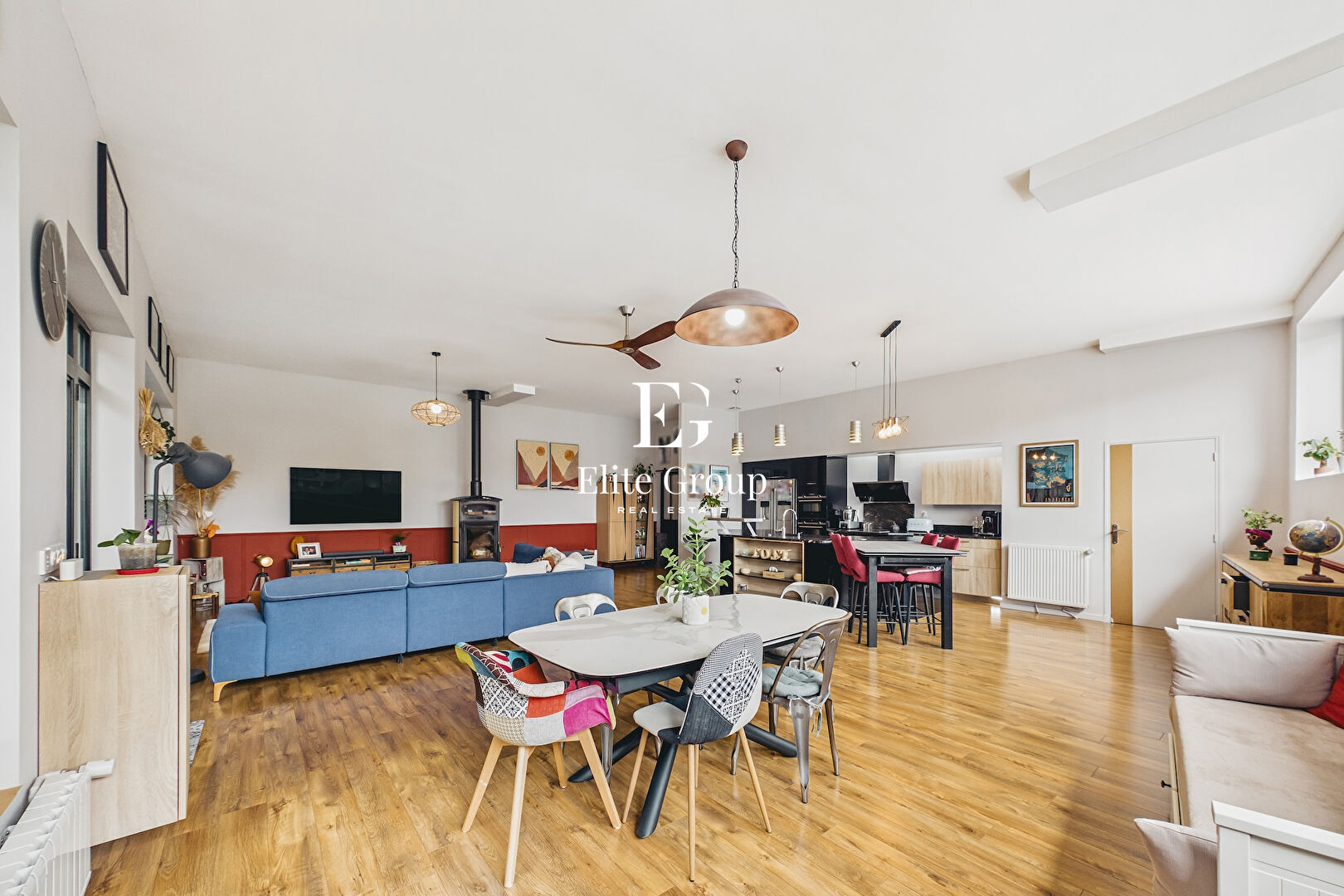 À VENDRE MAGNIFIQUE LOFT À ANGOULÊME SUR LE QUARTIER DE VICTOR-HUGO - 154M2