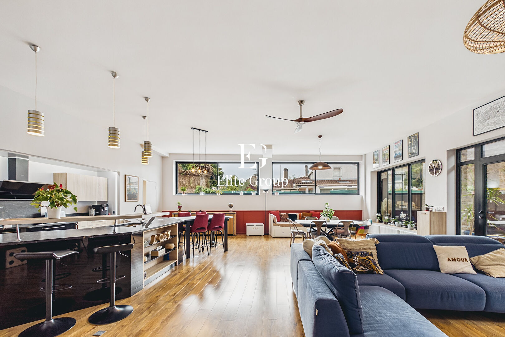 À VENDRE MAGNIFIQUE LOFT À ANGOULÊME SUR LE QUARTIER DE VICTOR-HUGO - 154M2
