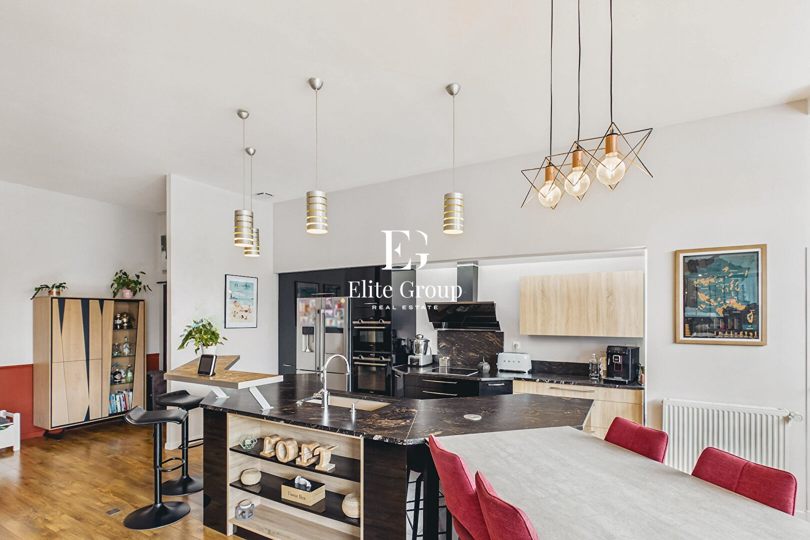 À VENDRE MAGNIFIQUE LOFT À ANGOULÊME SUR LE QUARTIER DE VICTOR-HUGO - 154M2