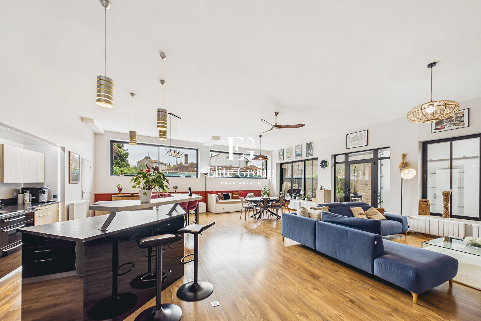 À VENDRE MAGNIFIQUE LOFT À ANGOULÊME SUR LE QUARTIER DE VICTOR-HUGO - 154M2