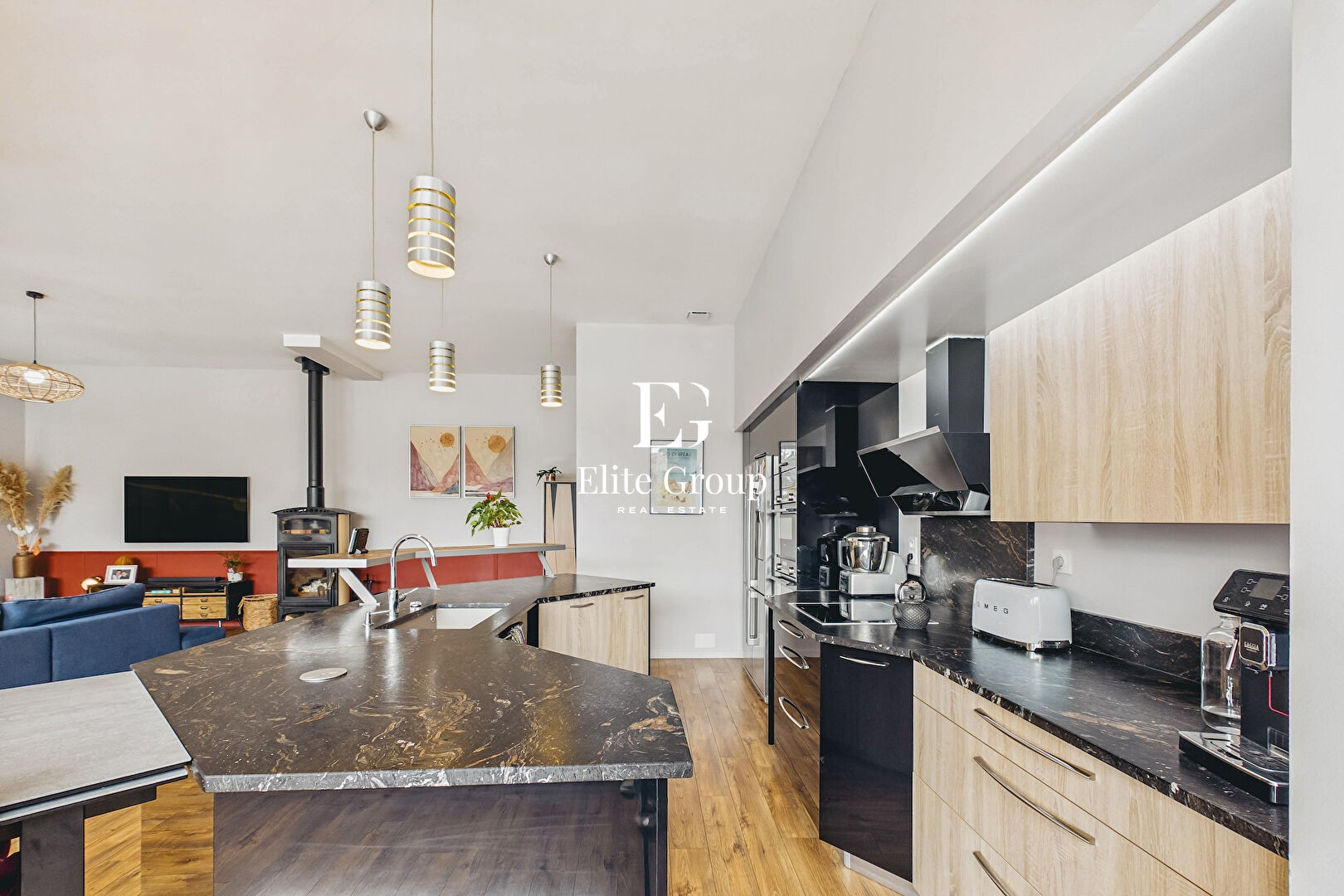 À VENDRE MAGNIFIQUE LOFT À ANGOULÊME SUR LE QUARTIER DE VICTOR-HUGO - 154M2
