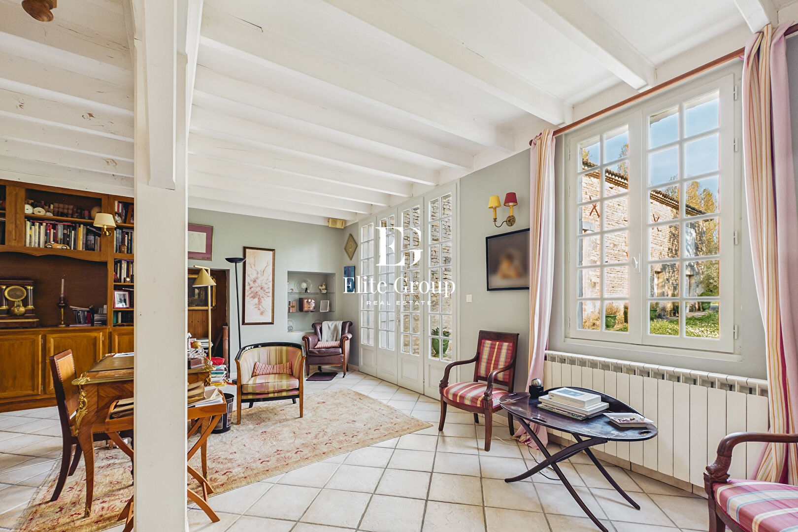 À VENDRE MAISON D'EXCEPTION PROCHE D'ANGOULÊME - 297M2 - 12 PIÈCES