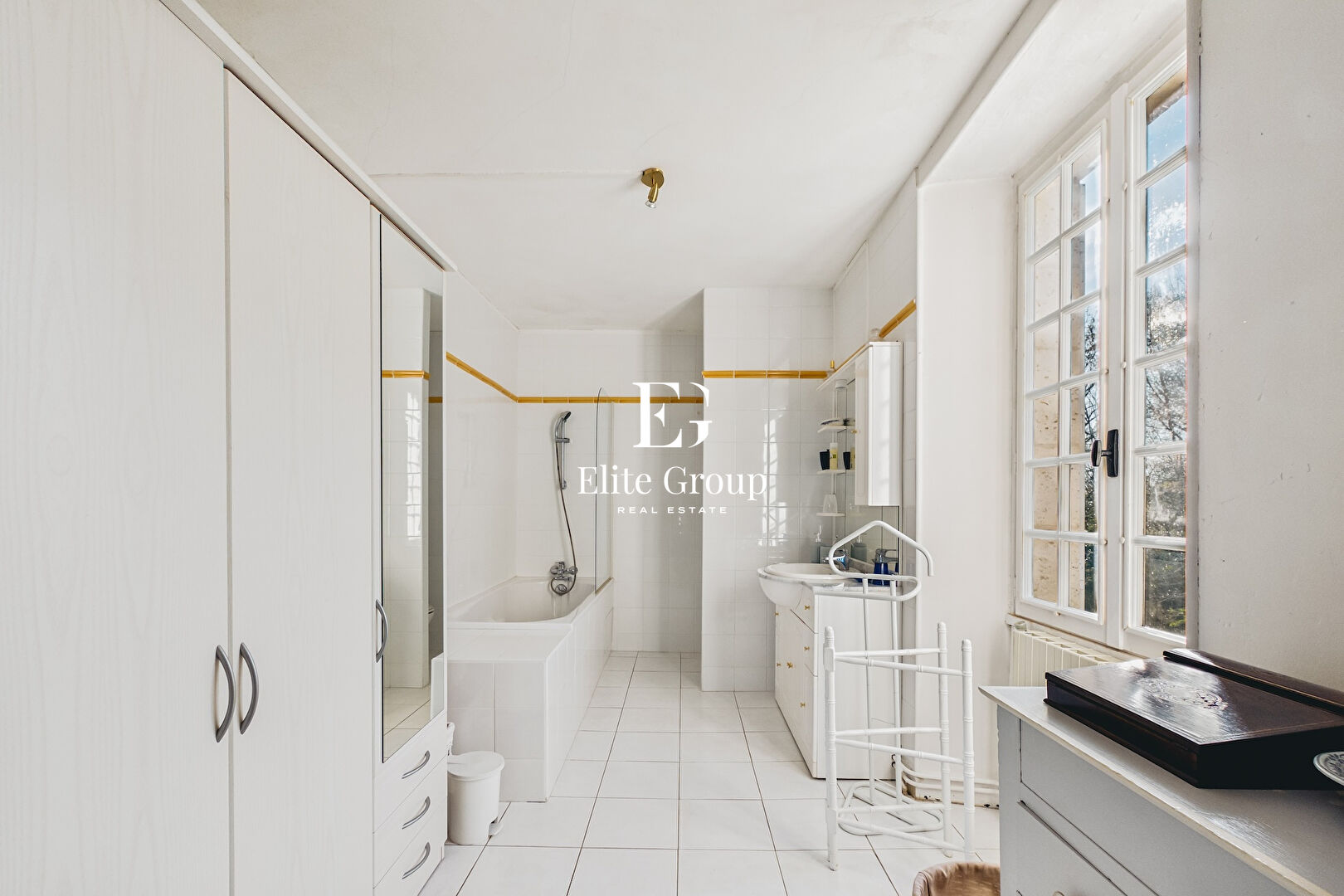 À VENDRE MAISON D'EXCEPTION PROCHE D'ANGOULÊME - 297M2 - 12 PIÈCES