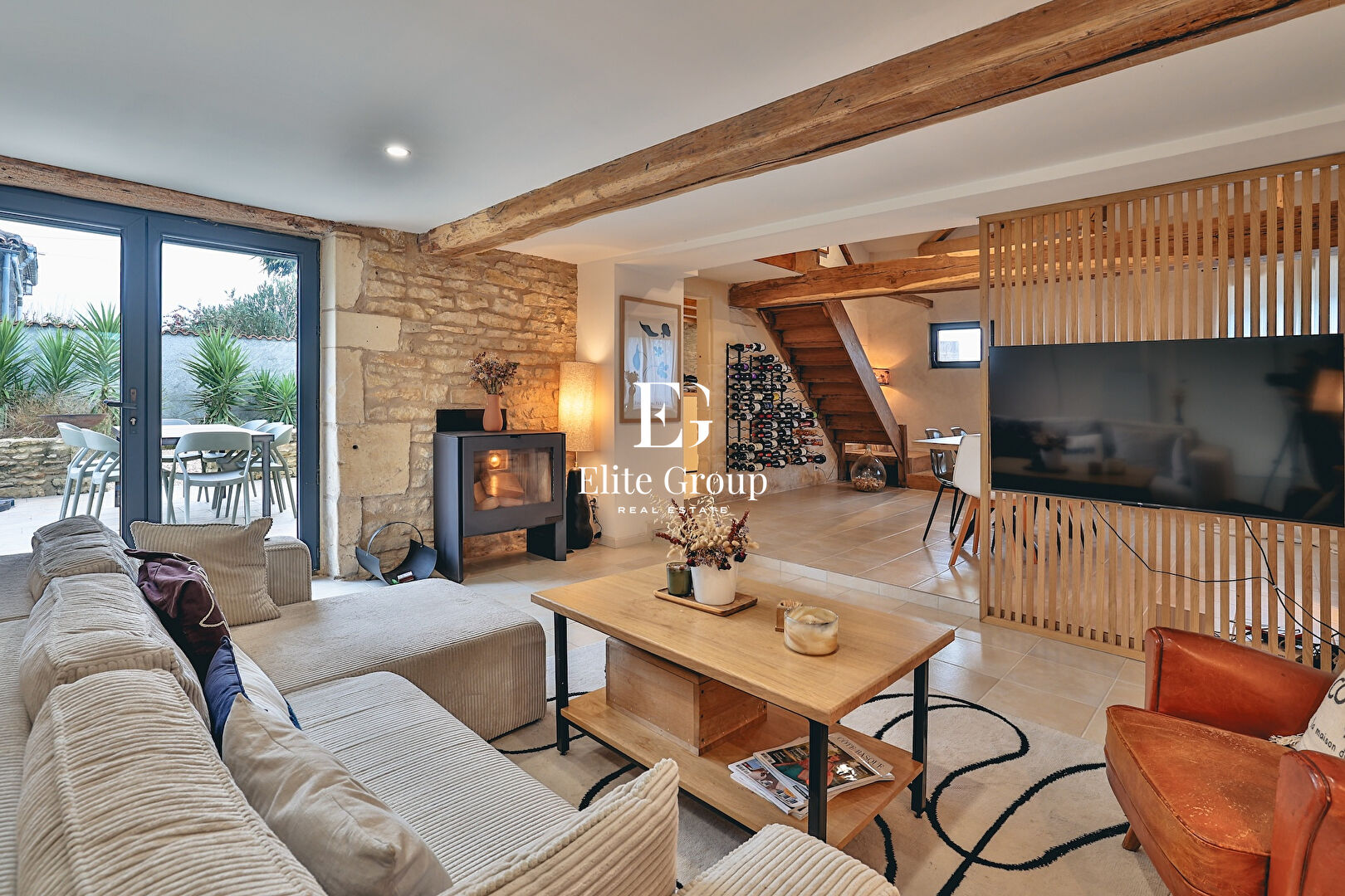 À VENDRE TRÈS BELLE MAISON EN PIERRE À VAL DE COGNAC - 5 PIÈCES - 110 M2