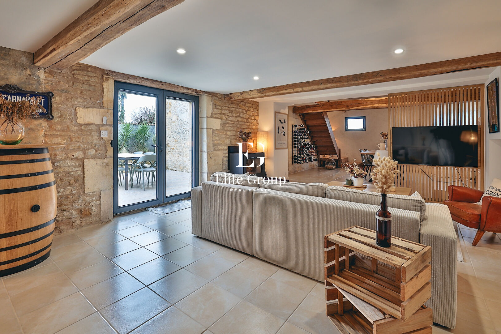 À VENDRE TRÈS BELLE MAISON EN PIERRE À VAL DE COGNAC - 5 PIÈCES - 110 M2