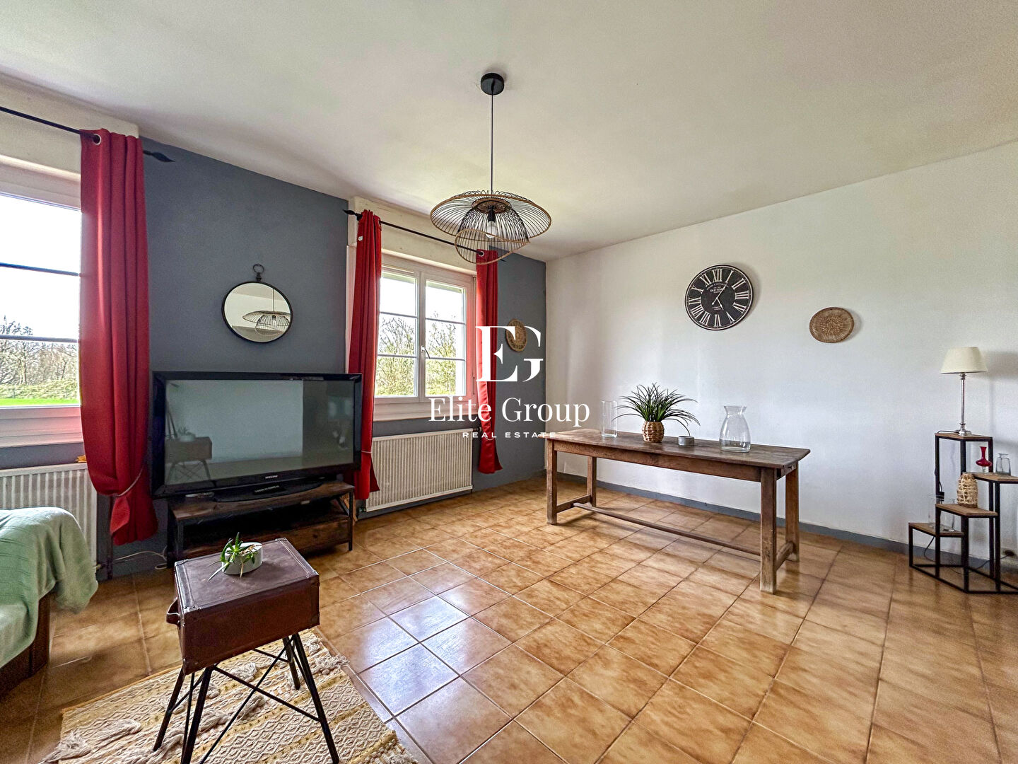 PROPRIÉTÉ AUX BEAUX VOLUMES ET AUX MULTIPLES PERSPECTIVES