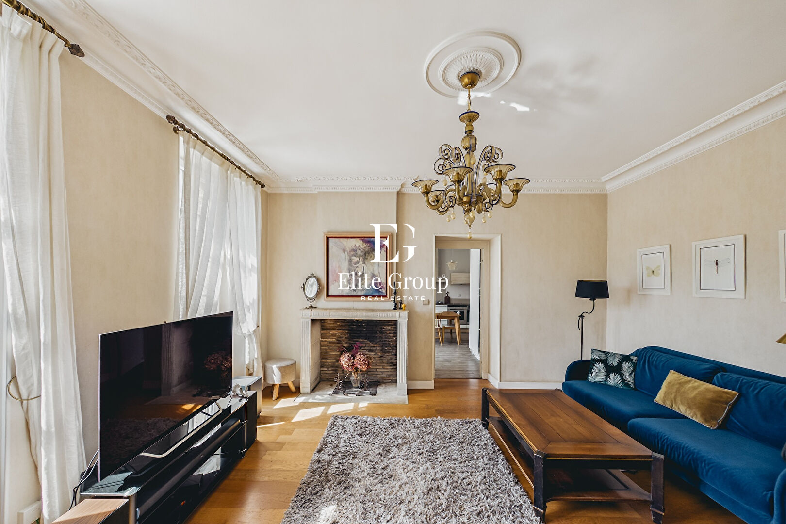 À VENDRE MAISON DE CARACTÈRE À MOUTHIERS-SUR-BOËME - 341 M2