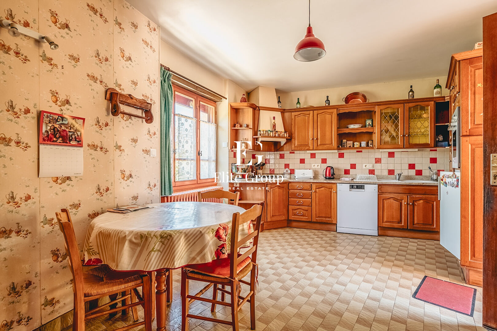 ENSEMBLE DE MAISONS À VENDRE SUR LES HAUTEURS DU BUISSON-DE-CADOUIN