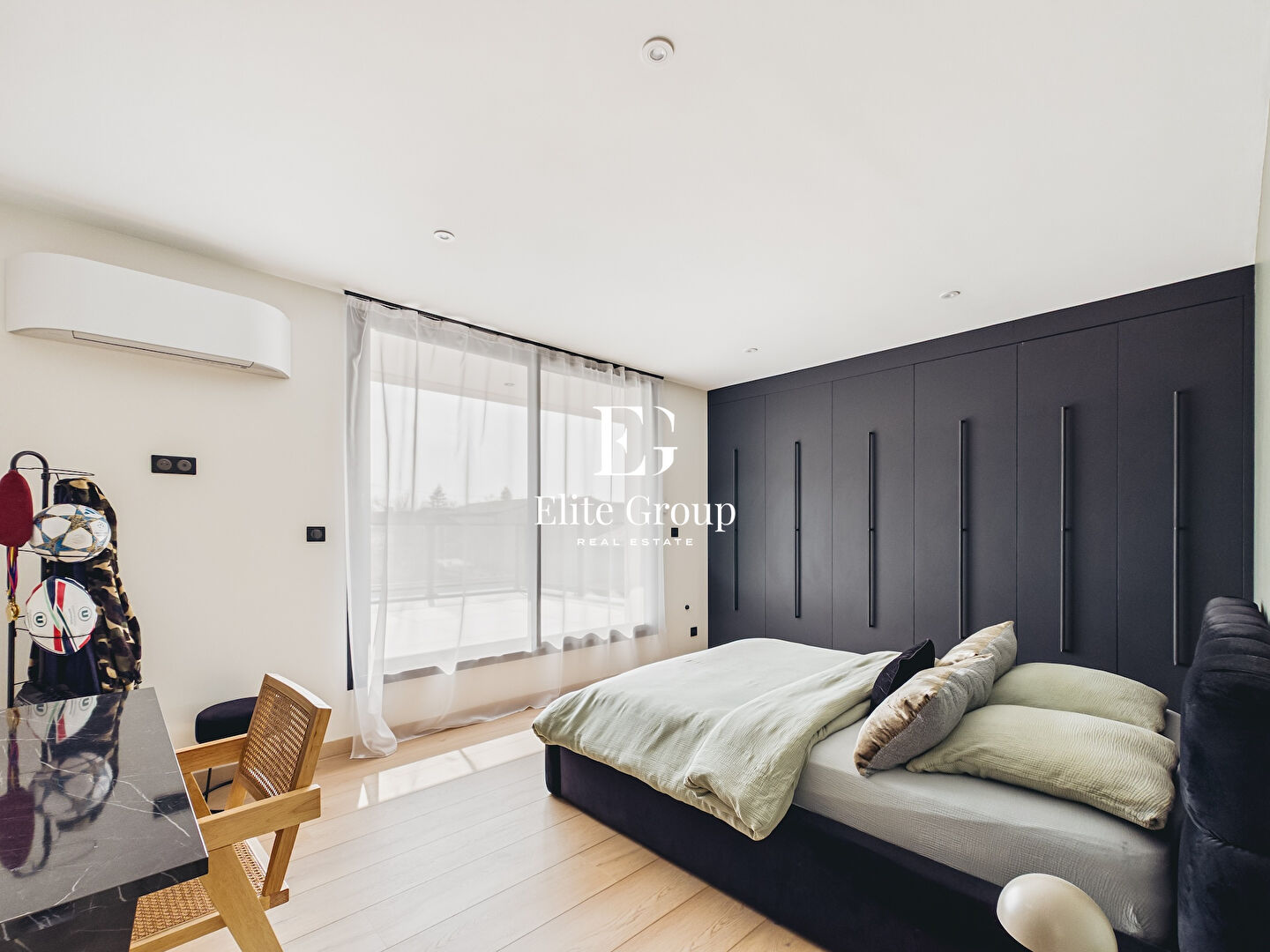 À VENDRE MAGNIFIQUE VILLA CALIFORNIENNE  - 11 PIÈCES - 300 M2