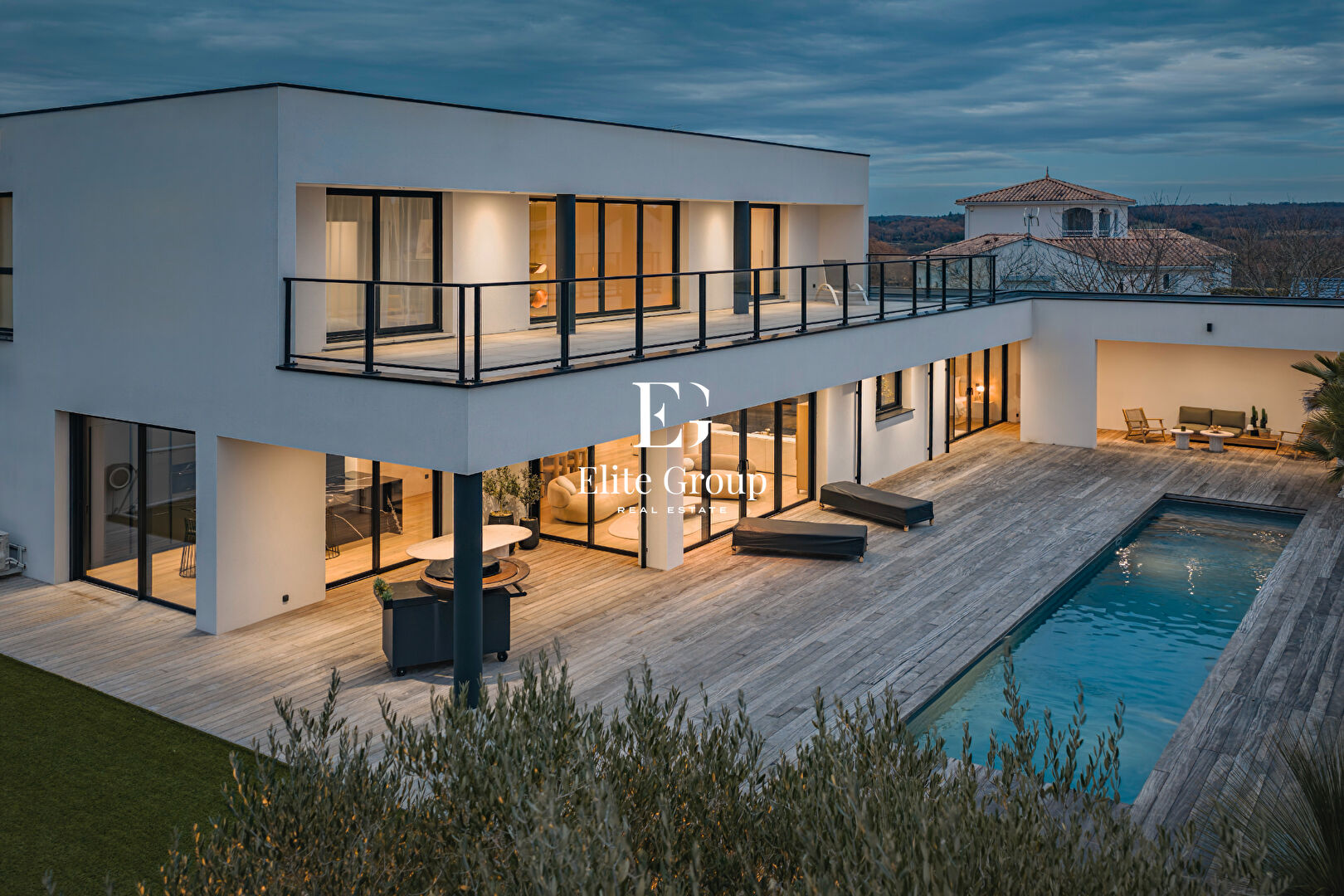 À VENDRE MAGNIFIQUE VILLA CALIFORNIENNE  - 11 PIÈCES - 300 M2