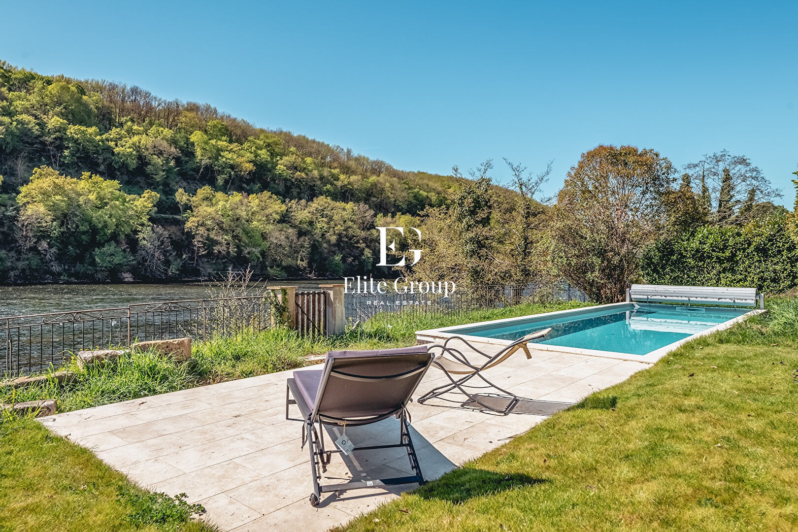 À VENDRE Demeure Lalinde 7 pièces 218 m2 avec piscine