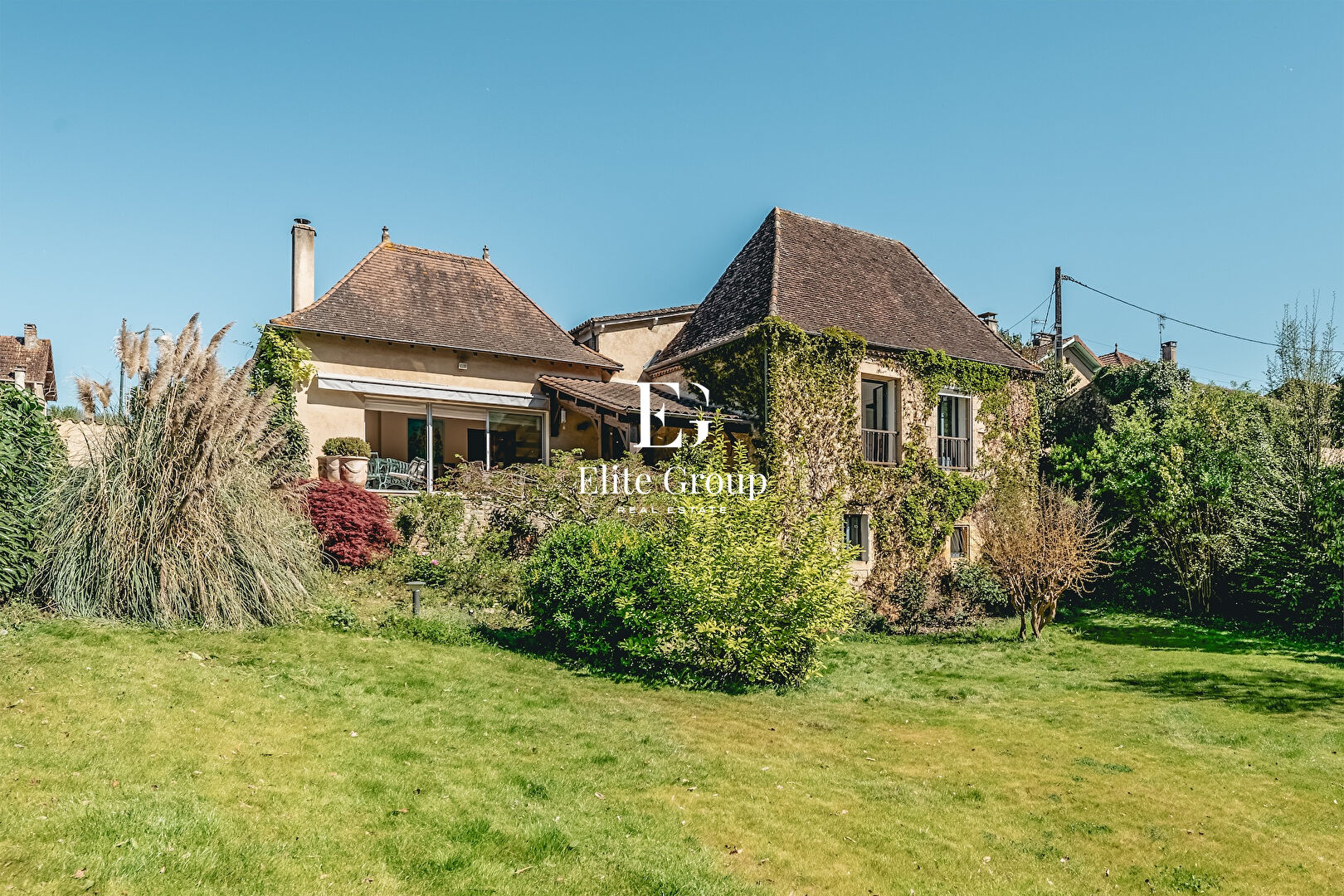 À VENDRE Demeure Lalinde 7 pièces 218 m2 avec piscine