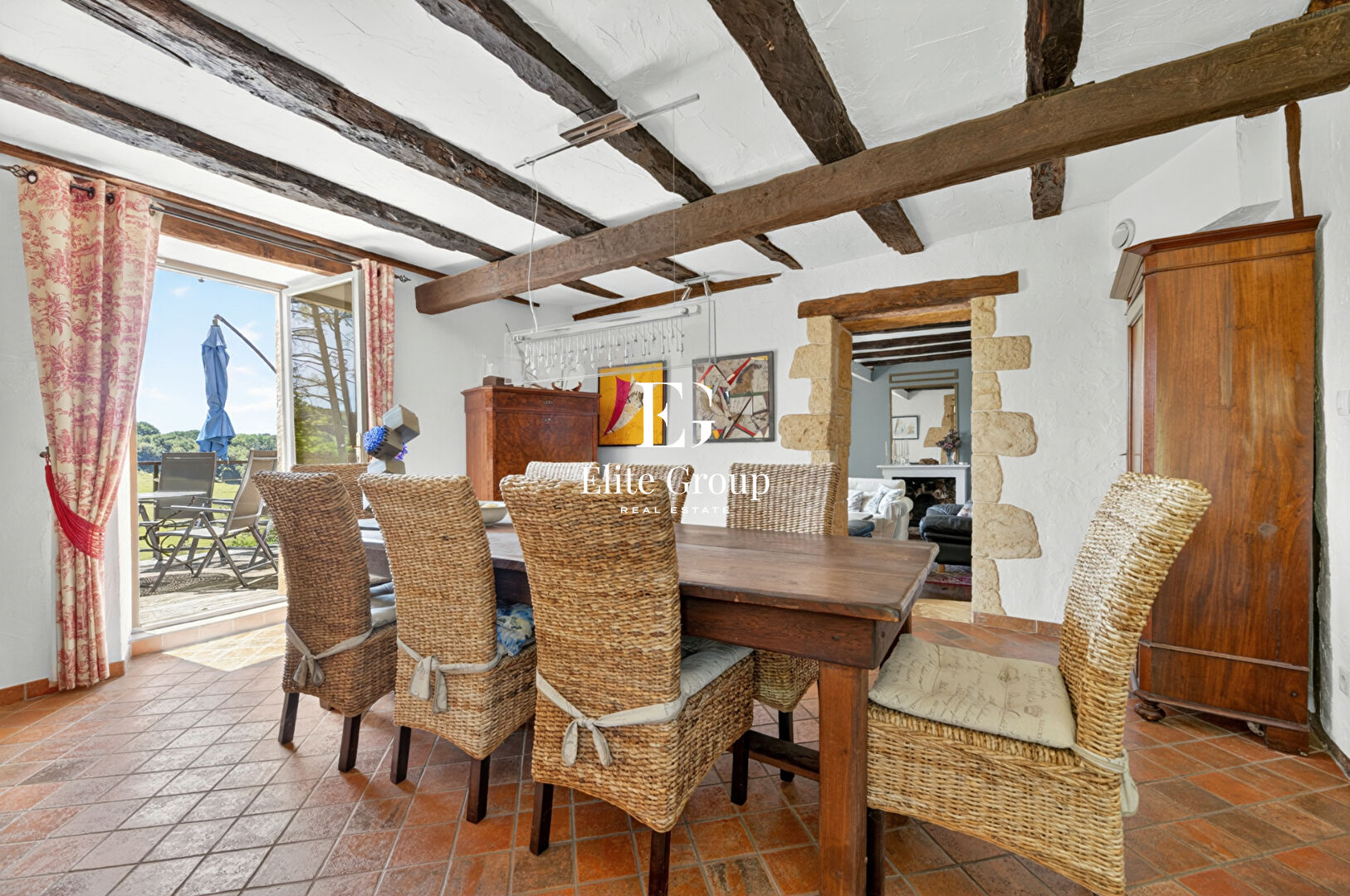 À VENDRE Ensemble Maison et gîtes Doissat 17 pièces 338.52m2 avec piscines