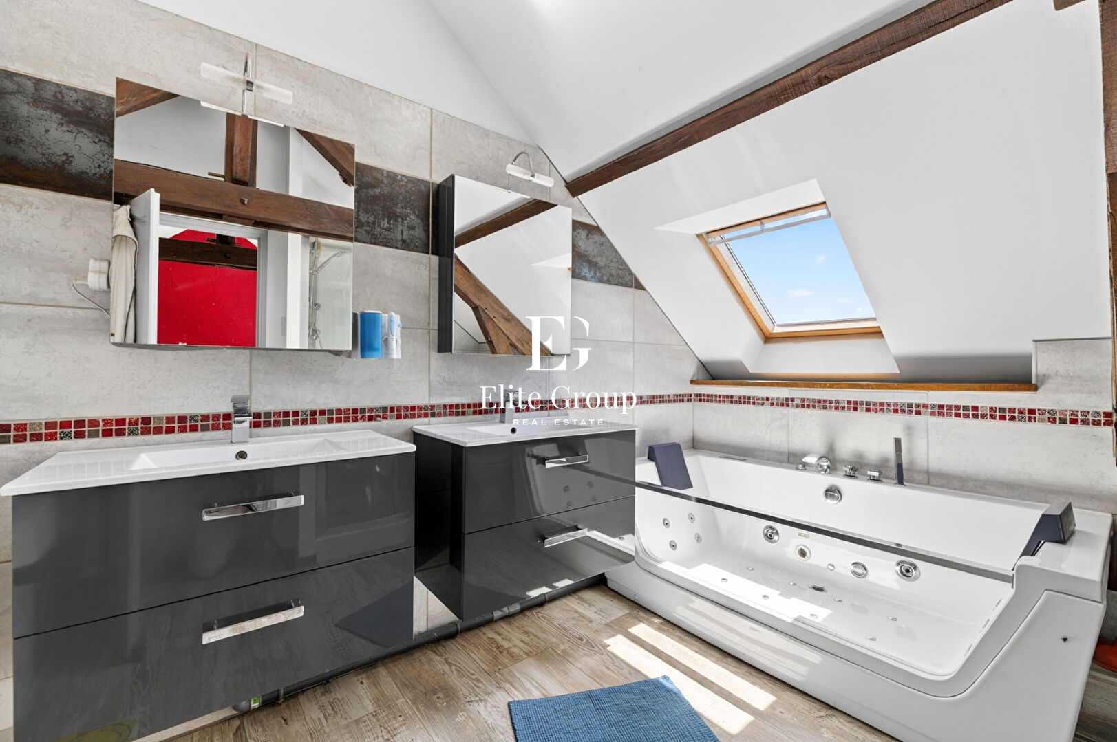 À VENDRE Ensemble Maison et gîtes Doissat 17 pièces 338.52m2 avec piscines