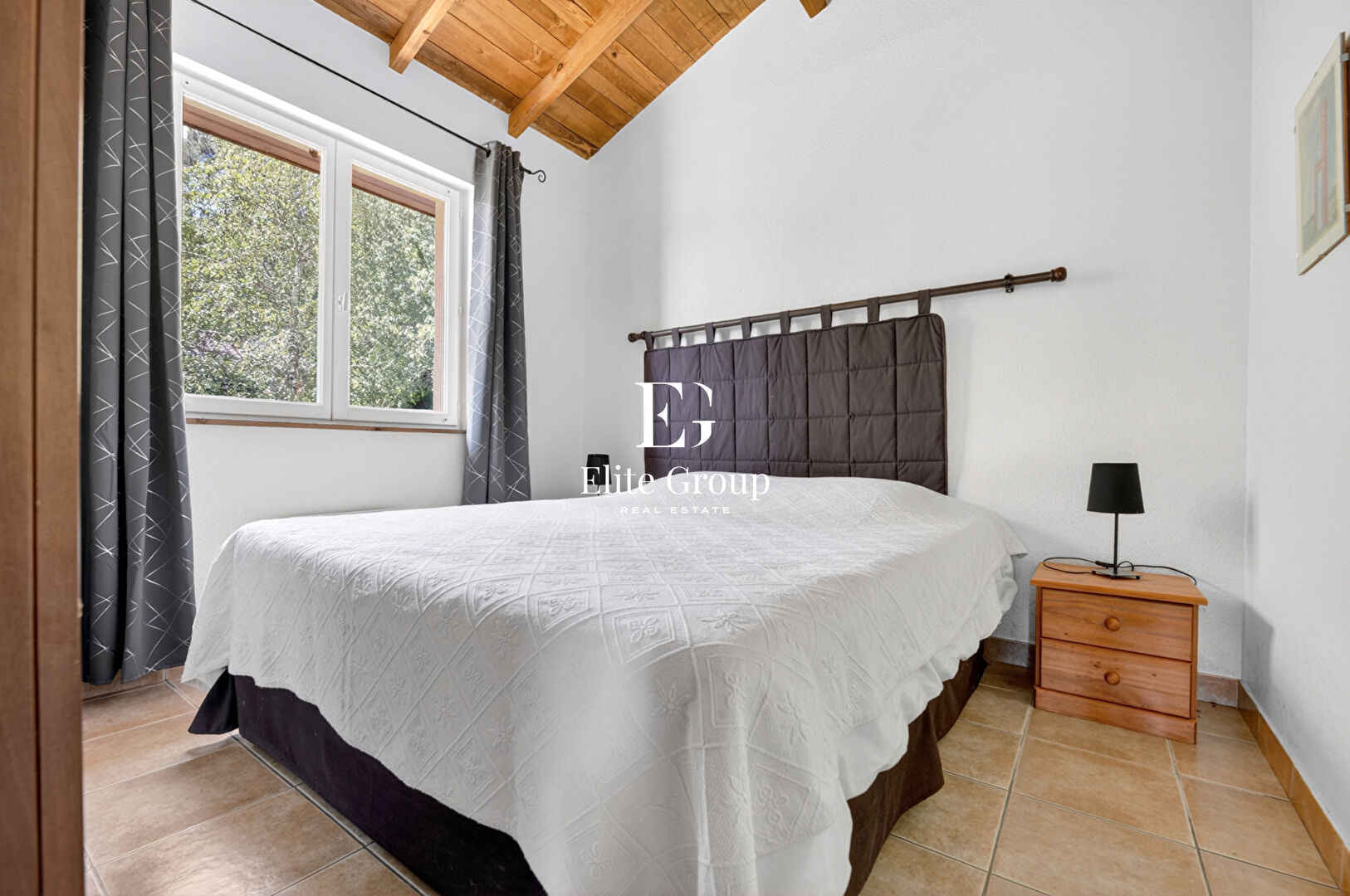 À VENDRE Ensemble Maison et gîtes Doissat 17 pièces 338.52m2 avec piscines
