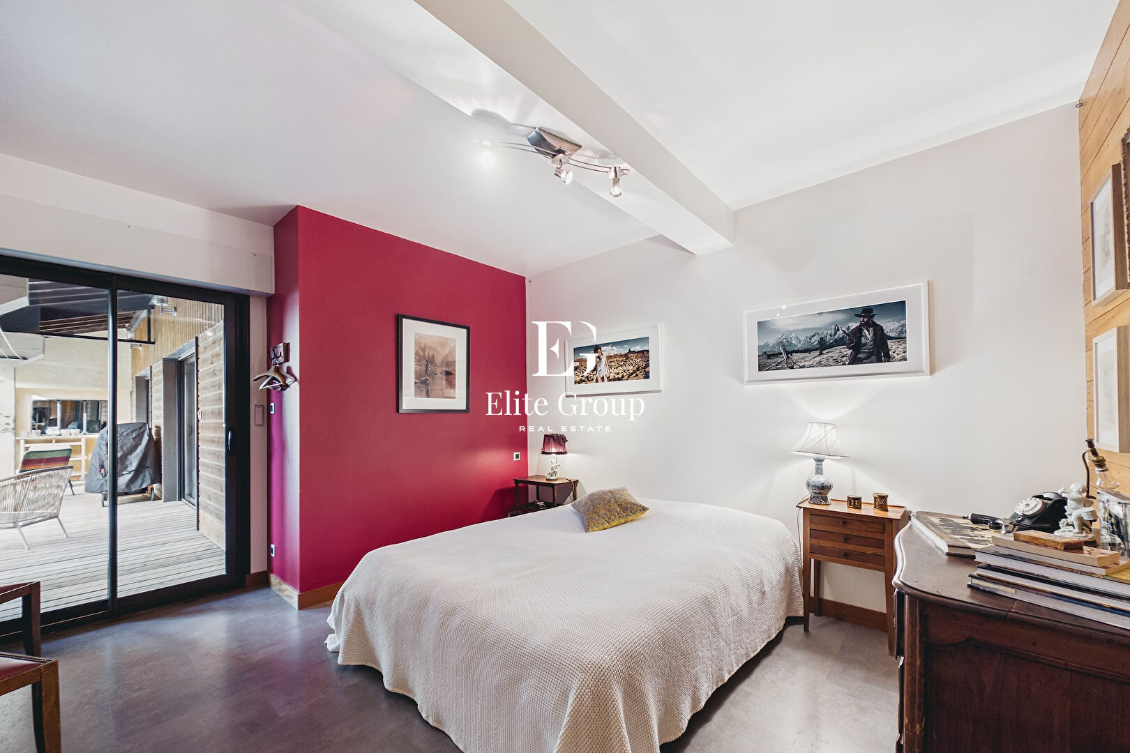 À VENDRE SUBLIME LOFT ATYPIQUE EN PLEIN COEUR DE JARNAC DE 447 M²