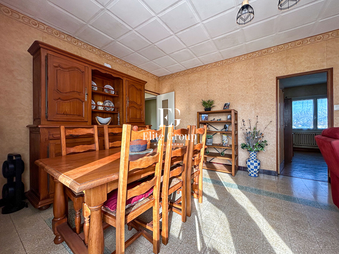 MAISON FAMILIALE IDÉALEMENT SITUÉE