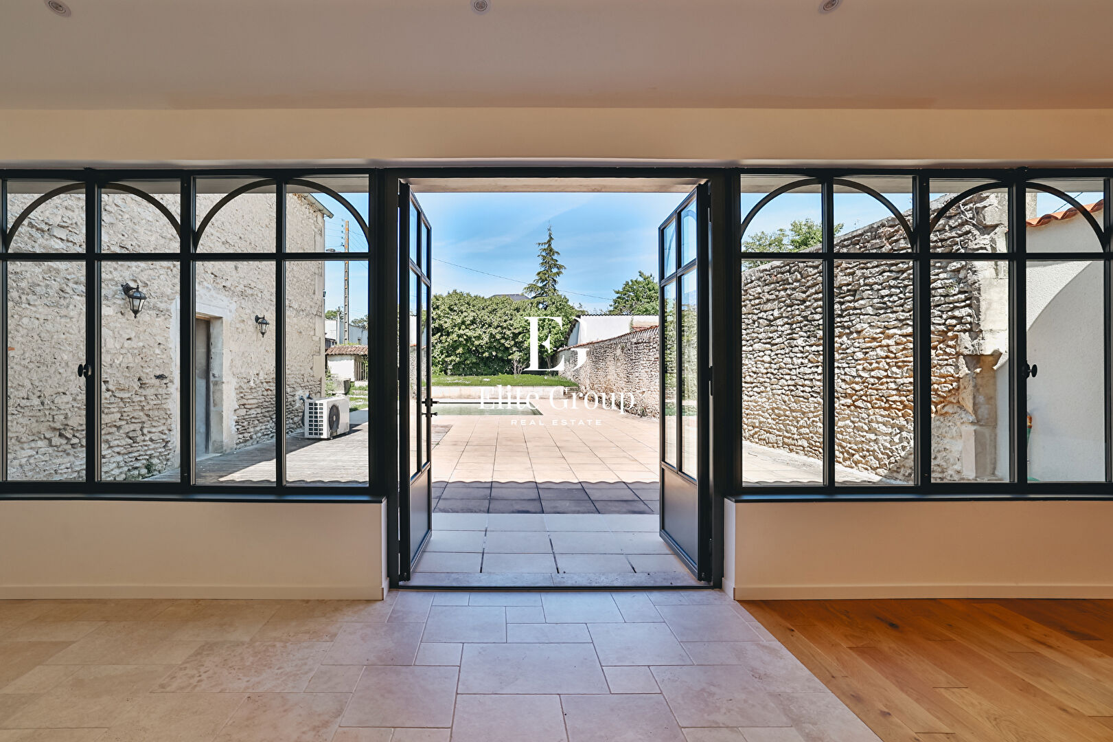 A VENDRE PROPRIÉTÉ D'EXCEPTION À COGNAC
