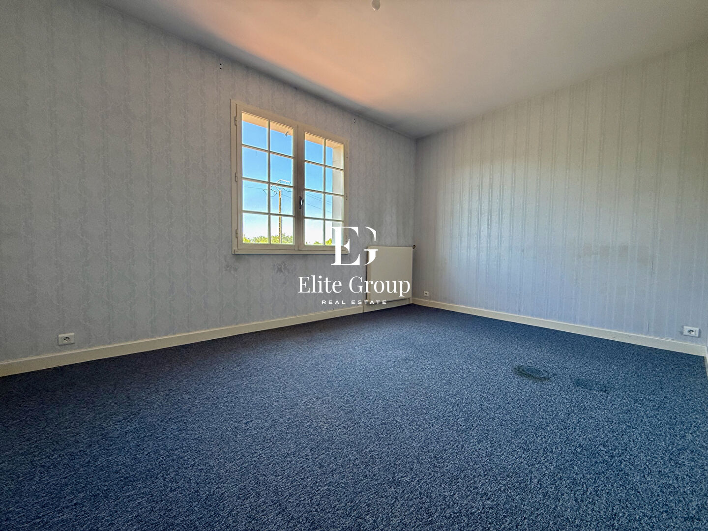 A VENDRE MAISON ANNEE 70 - ST SEVER DE SAINTONGE - 183 m2