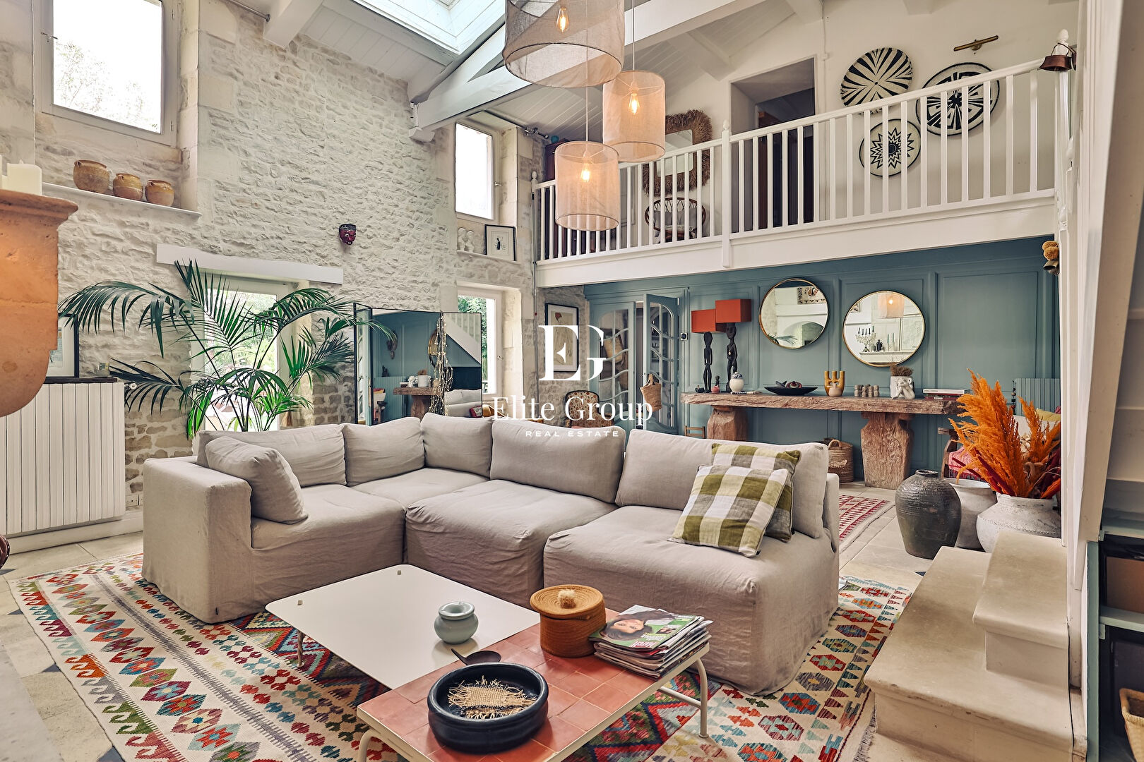 A VENDRE MAGNIFIQUE CHARENTAISE AUX PORTES DE LA ROCHELLE - 254 M2
