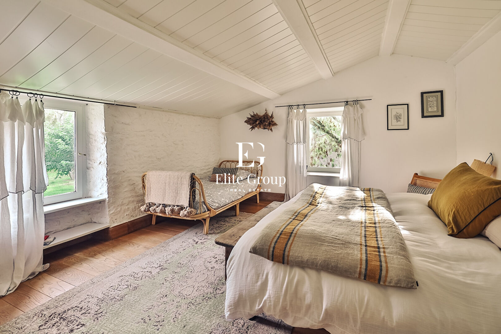 A VENDRE MAGNIFIQUE CHARENTAISE AUX PORTES DE LA ROCHELLE - 254 M2